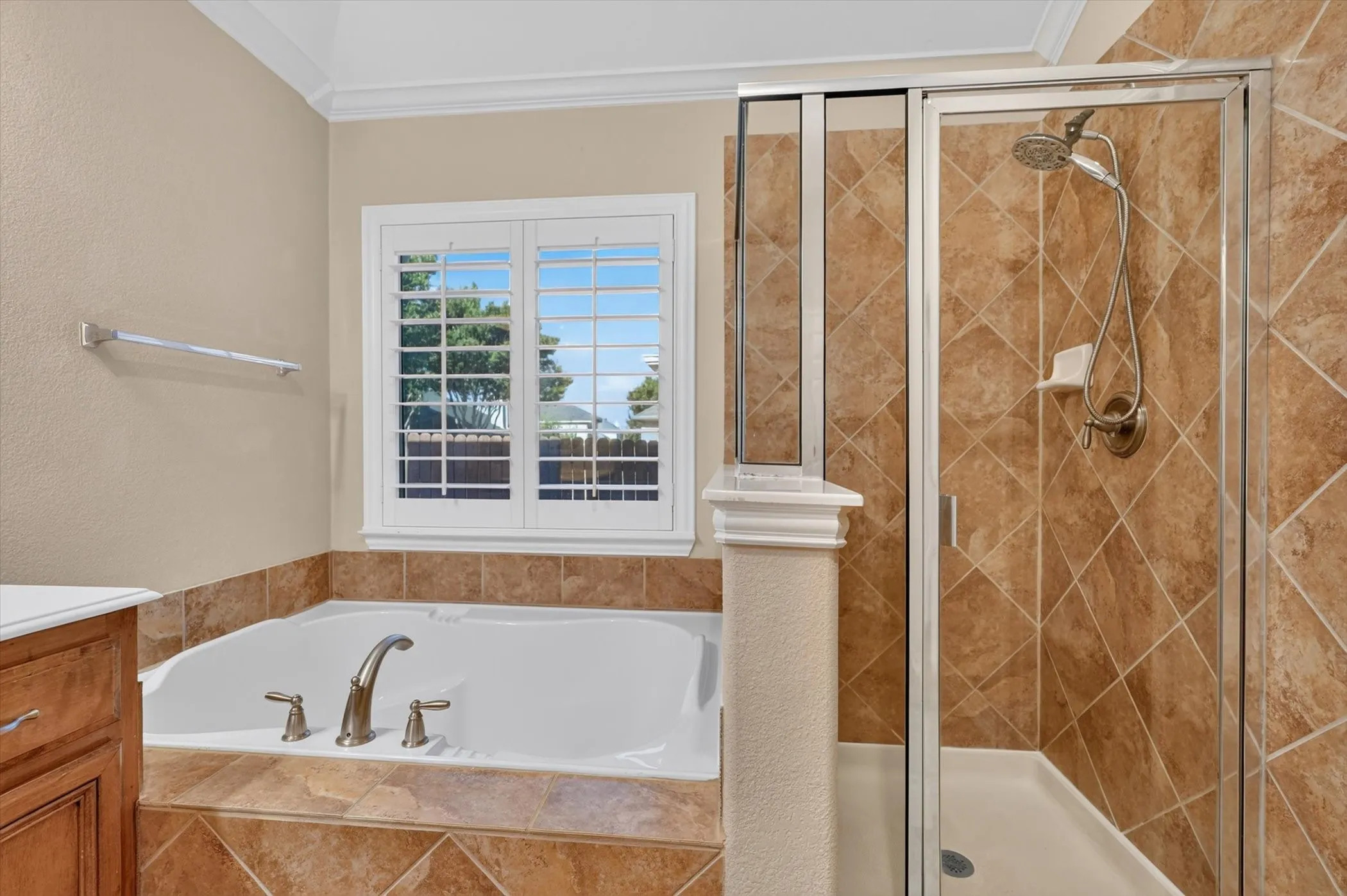 Single Family Residence For Rent in Collin County , 307 Highland Ridge Drive, Wylie, Texas 75098, 3 Bedroom, 2 Bathroom, 2 Garage spaces, 1,975 Sqft, built in 2009, mls#21337350, Real Estate Agent in Wylie, Homes For Rent in Collin county, Homes For Rent in Wylie, Realtor in Wylie Texas, Real Estate Brokerage Independent Realty Texas, Luminita Cordes Realtor