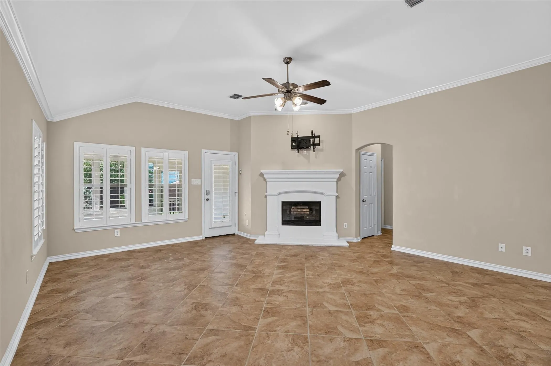 Single Family Residence For Rent in Collin County , 307 Highland Ridge Drive, Wylie, Texas 75098, 3 Bedroom, 2 Bathroom, 2 Garage spaces, 1,975 Sqft, built in 2009, mls#21337350, Real Estate Agent in Wylie, Homes For Rent in Collin county, Homes For Rent in Wylie, Realtor in Wylie Texas, Real Estate Brokerage Independent Realty Texas, Luminita Cordes Realtor