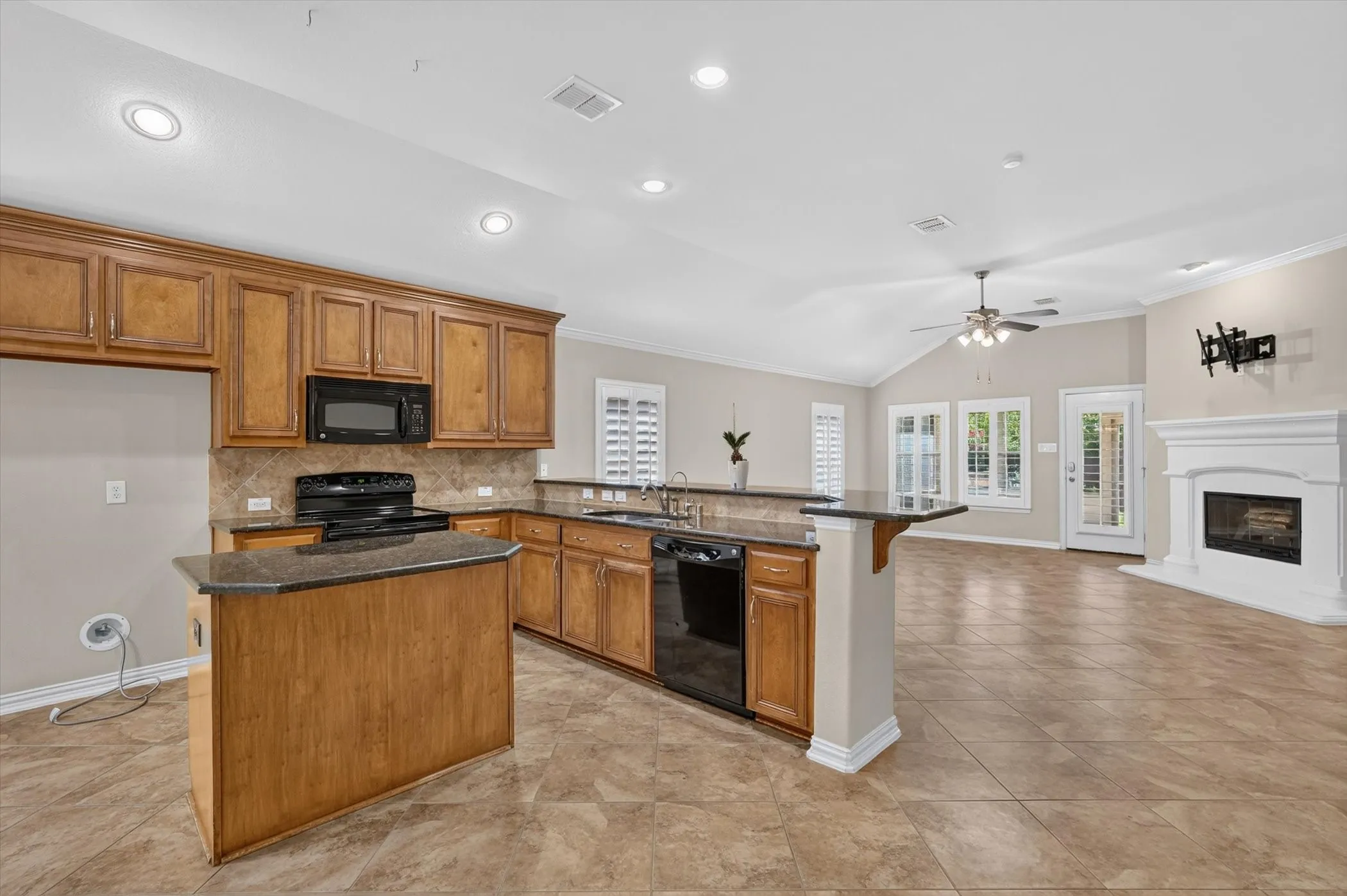 Single Family Residence For Rent in Collin County , 307 Highland Ridge Drive, Wylie, Texas 75098, 3 Bedroom, 2 Bathroom, 2 Garage spaces, 1,975 Sqft, built in 2009, mls#21337350, Real Estate Agent in Wylie, Homes For Rent in Collin county, Homes For Rent in Wylie, Realtor in Wylie Texas, Real Estate Brokerage Independent Realty Texas, Luminita Cordes Realtor