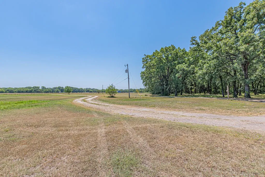 Mobile Home For Sale in Rains County , 6264 State Highway 276, Point, Texas 75472, 3 Bedroom, 2 Bathroom, Garage spaces, 1,568 Sqft, built in 1992, mls#21337008, Real Estate Agent in Point, Homes For Sale in Rains county, Homes For Sale in Point, Realtor in Point Texas, Real Estate Brokerage Independent Realty Texas, Luminita Cordes Realtor