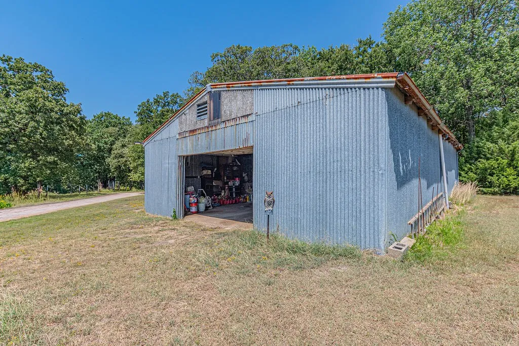 Mobile Home For Sale in Rains County , 6264 State Highway 276, Point, Texas 75472, 3 Bedroom, 2 Bathroom, Garage spaces, 1,568 Sqft, built in 1992, mls#21337008, Real Estate Agent in Point, Homes For Sale in Rains county, Homes For Sale in Point, Realtor in Point Texas, Real Estate Brokerage Independent Realty Texas, Luminita Cordes Realtor
