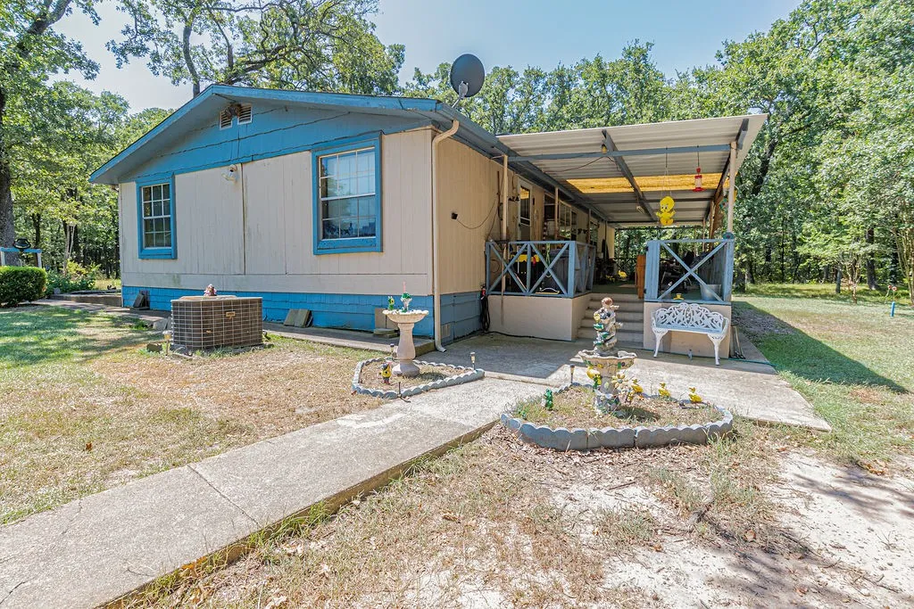 Mobile Home For Sale in Rains County , 6264 State Highway 276, Point, Texas 75472, 3 Bedroom, 2 Bathroom, Garage spaces, 1,568 Sqft, built in 1992, mls#21337008, Real Estate Agent in Point, Homes For Sale in Rains county, Homes For Sale in Point, Realtor in Point Texas, Real Estate Brokerage Independent Realty Texas, Luminita Cordes Realtor