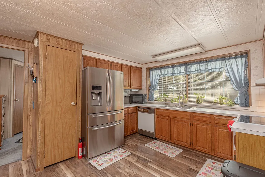 Mobile Home For Sale in Rains County , 6264 State Highway 276, Point, Texas 75472, 3 Bedroom, 2 Bathroom, Garage spaces, 1,568 Sqft, built in 1992, mls#21337008, Real Estate Agent in Point, Homes For Sale in Rains county, Homes For Sale in Point, Realtor in Point Texas, Real Estate Brokerage Independent Realty Texas, Luminita Cordes Realtor