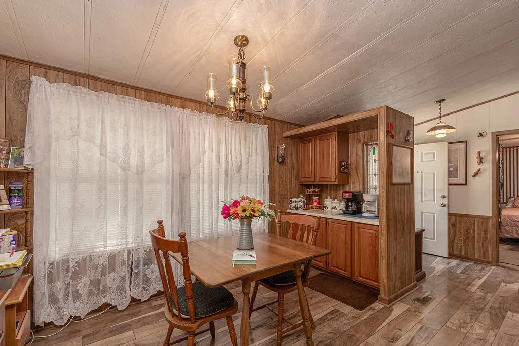 Mobile Home For Sale in Rains County , 6264 State Highway 276, Point, Texas 75472, 3 Bedroom, 2 Bathroom, Garage spaces, 1,568 Sqft, built in 1992, mls#21337008, Real Estate Agent in Point, Homes For Sale in Rains county, Homes For Sale in Point, Realtor in Point Texas, Real Estate Brokerage Independent Realty Texas, Luminita Cordes Realtor