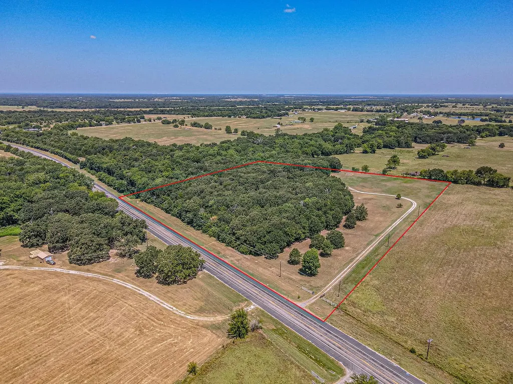 Mobile Home For Sale in Rains County , 6264 State Highway 276, Point, Texas 75472, 3 Bedroom, 2 Bathroom, Garage spaces, 1,568 Sqft, built in 1992, mls#21337008, Real Estate Agent in Point, Homes For Sale in Rains county, Homes For Sale in Point, Realtor in Point Texas, Real Estate Brokerage Independent Realty Texas, Luminita Cordes Realtor