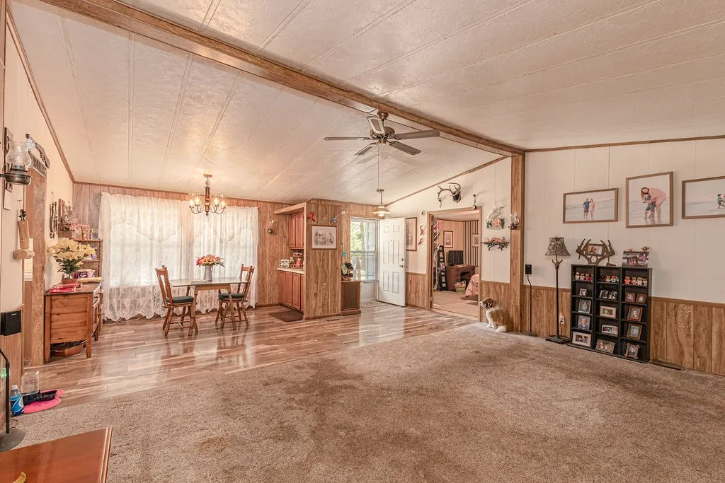 Mobile Home For Sale in Rains County , 6264 State Highway 276, Point, Texas 75472, 3 Bedroom, 2 Bathroom, Garage spaces, 1,568 Sqft, built in 1992, mls#21337008, Real Estate Agent in Point, Homes For Sale in Rains county, Homes For Sale in Point, Realtor in Point Texas, Real Estate Brokerage Independent Realty Texas, Luminita Cordes Realtor