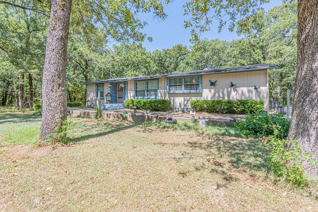 Mobile Home For Sale in Rains County , 6264 State Highway 276, Point, Texas 75472, 3 Bedroom, 2 Bathroom, Garage spaces, 1,568 Sqft, built in 1992, mls#21337008, Real Estate Agent in Point, Homes For Sale in Rains county, Homes For Sale in Point, Realtor in Point Texas, Real Estate Brokerage Independent Realty Texas, Luminita Cordes Realtor