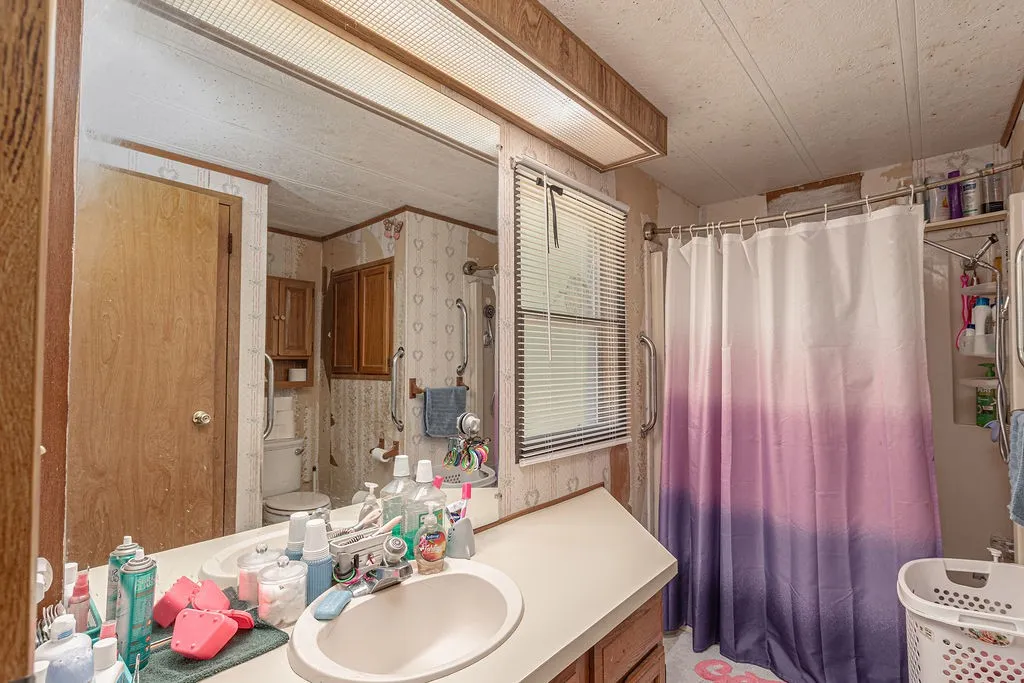 Mobile Home For Sale in Rains County , 6264 State Highway 276, Point, Texas 75472, 3 Bedroom, 2 Bathroom, Garage spaces, 1,568 Sqft, built in 1992, mls#21337008, Real Estate Agent in Point, Homes For Sale in Rains county, Homes For Sale in Point, Realtor in Point Texas, Real Estate Brokerage Independent Realty Texas, Luminita Cordes Realtor