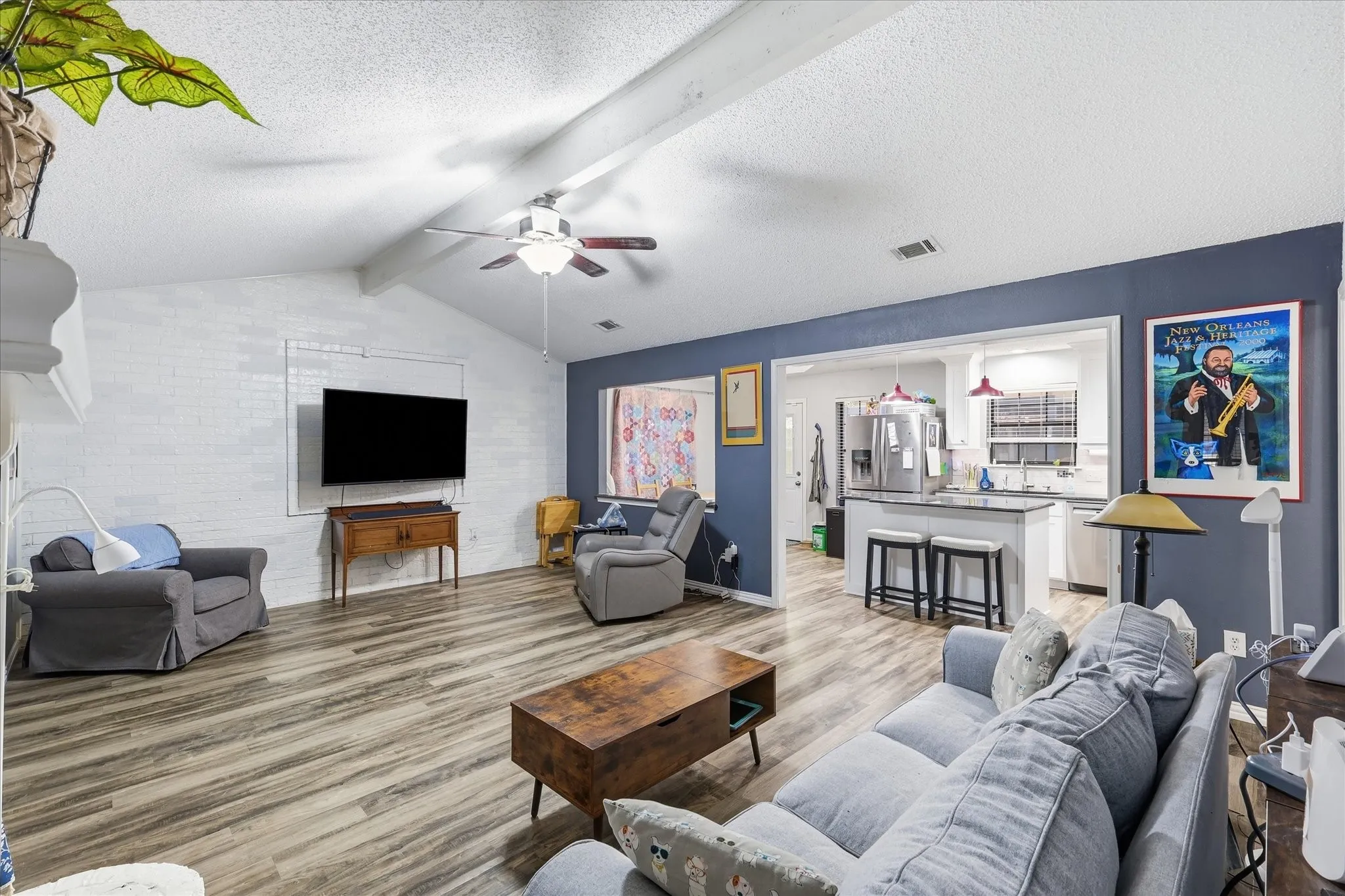 Single Family Residence For Sale in Denton County , 3213 Brooke Street, Denton, Texas 76207, 3 Bedroom, 2 Bathroom, 2 Garage spaces, 1,495 Sqft, built in 1985, mls#21340158, Real Estate Agent in Denton, Homes For Sale in Denton county, Homes For Sale in Denton, Realtor in Denton Texas, Real Estate Brokerage Independent Realty Texas, Luminita Cordes Realtor