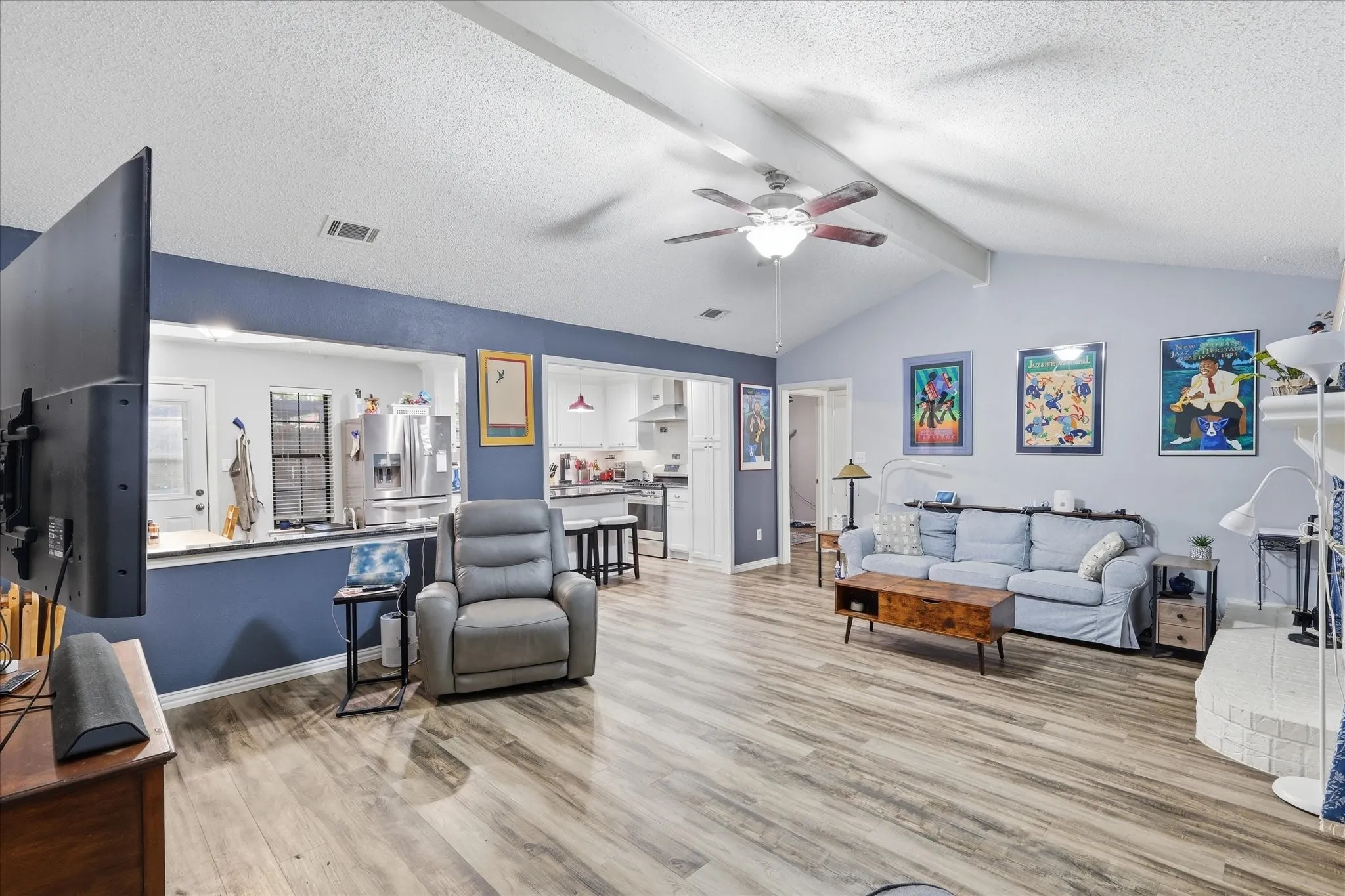Single Family Residence For Sale in Denton County , 3213 Brooke Street, Denton, Texas 76207, 3 Bedroom, 2 Bathroom, 2 Garage spaces, 1,495 Sqft, built in 1985, mls#21340158, Real Estate Agent in Denton, Homes For Sale in Denton county, Homes For Sale in Denton, Realtor in Denton Texas, Real Estate Brokerage Independent Realty Texas, Luminita Cordes Realtor