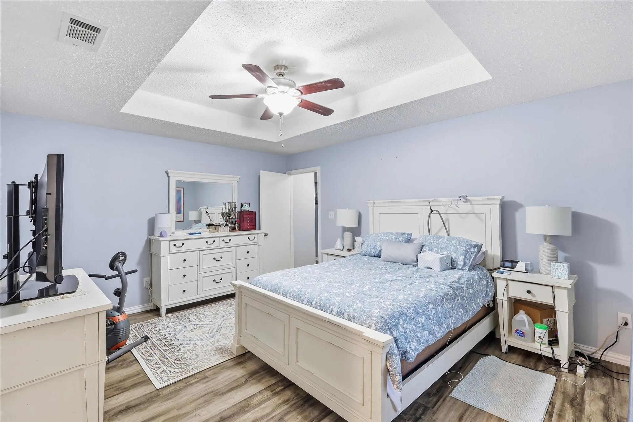 Single Family Residence For Sale in Denton County , 3213 Brooke Street, Denton, Texas 76207, 3 Bedroom, 2 Bathroom, 2 Garage spaces, 1,495 Sqft, built in 1985, mls#21340158, Real Estate Agent in Denton, Homes For Sale in Denton county, Homes For Sale in Denton, Realtor in Denton Texas, Real Estate Brokerage Independent Realty Texas, Luminita Cordes Realtor