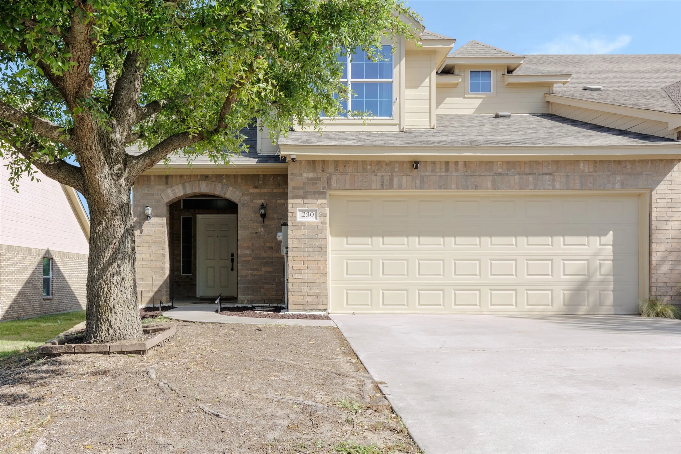 Townhouse For Sale in Wise County , 230 Greathouse Village, Decatur, Texas 76234, 2 Bedroom, 3 Bathroom, 2 Garage spaces, 1,594 Sqft, built in 2006, mls#21333234, Real Estate Agent in Decatur, Homes For Sale in Wise county, Homes For Sale in Decatur, Realtor in Decatur Texas, Real Estate Brokerage Independent Realty Texas, Luminita Cordes Realtor