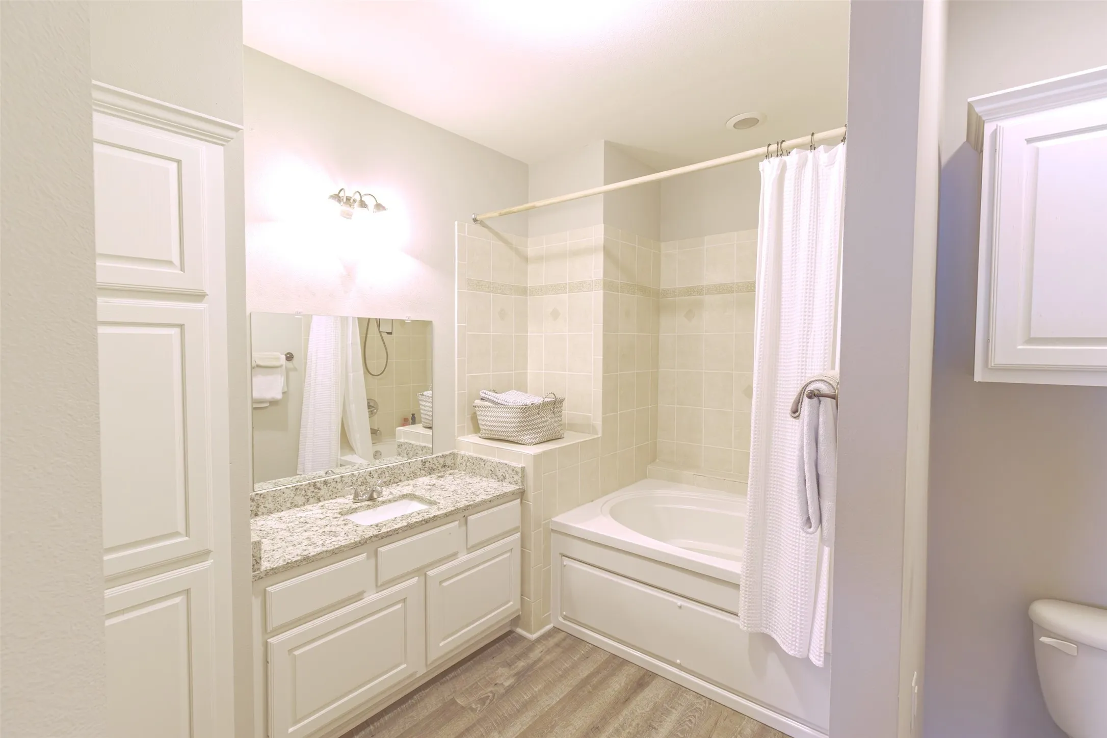 Townhouse For Sale in Wise County , 230 Greathouse Village, Decatur, Texas 76234, 2 Bedroom, 3 Bathroom, 2 Garage spaces, 1,594 Sqft, built in 2006, mls#21333234, Real Estate Agent in Decatur, Homes For Sale in Wise county, Homes For Sale in Decatur, Realtor in Decatur Texas, Real Estate Brokerage Independent Realty Texas, Luminita Cordes Realtor