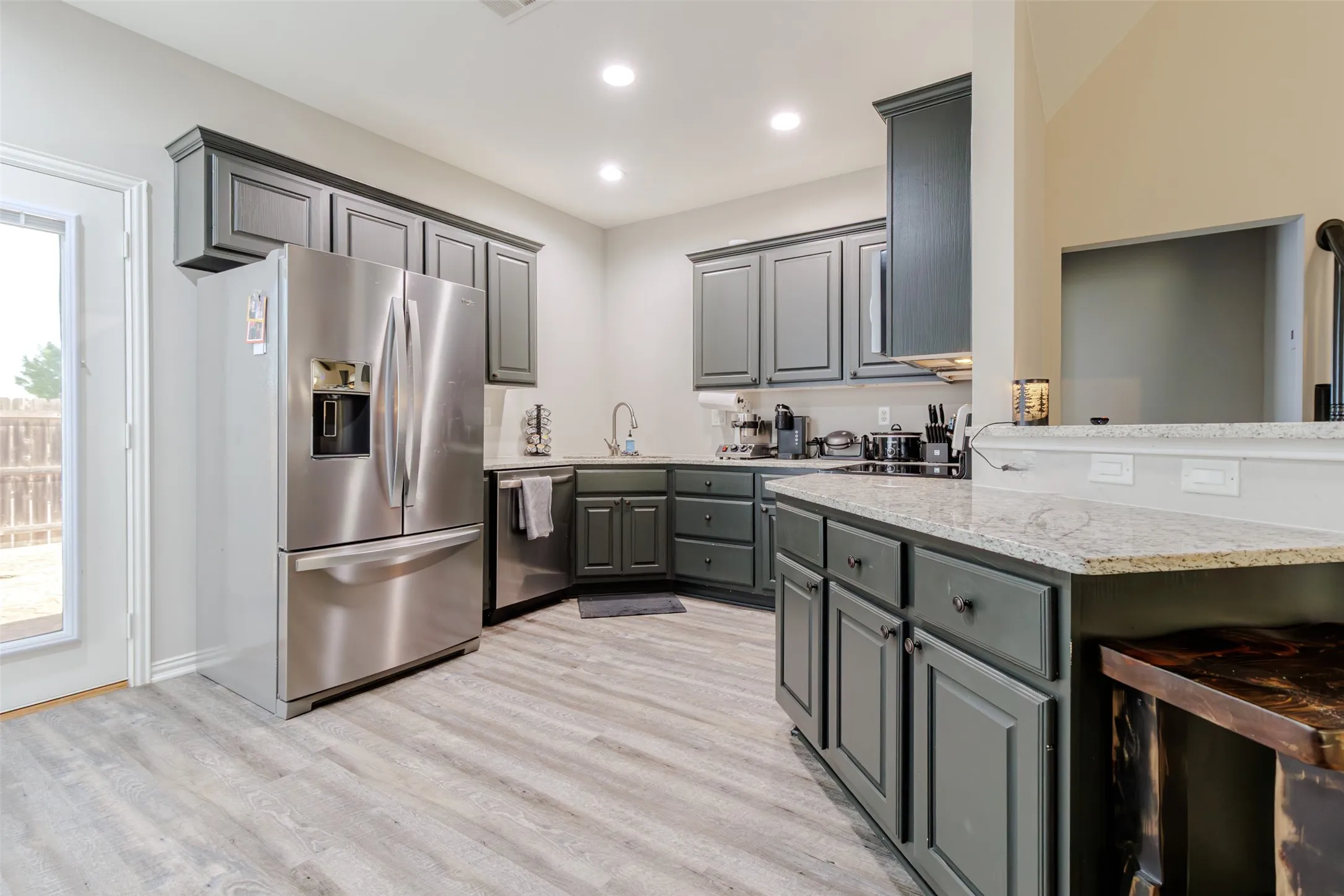 Townhouse For Sale in Wise County , 230 Greathouse Village, Decatur, Texas 76234, 2 Bedroom, 3 Bathroom, 2 Garage spaces, 1,594 Sqft, built in 2006, mls#21333234, Real Estate Agent in Decatur, Homes For Sale in Wise county, Homes For Sale in Decatur, Realtor in Decatur Texas, Real Estate Brokerage Independent Realty Texas, Luminita Cordes Realtor