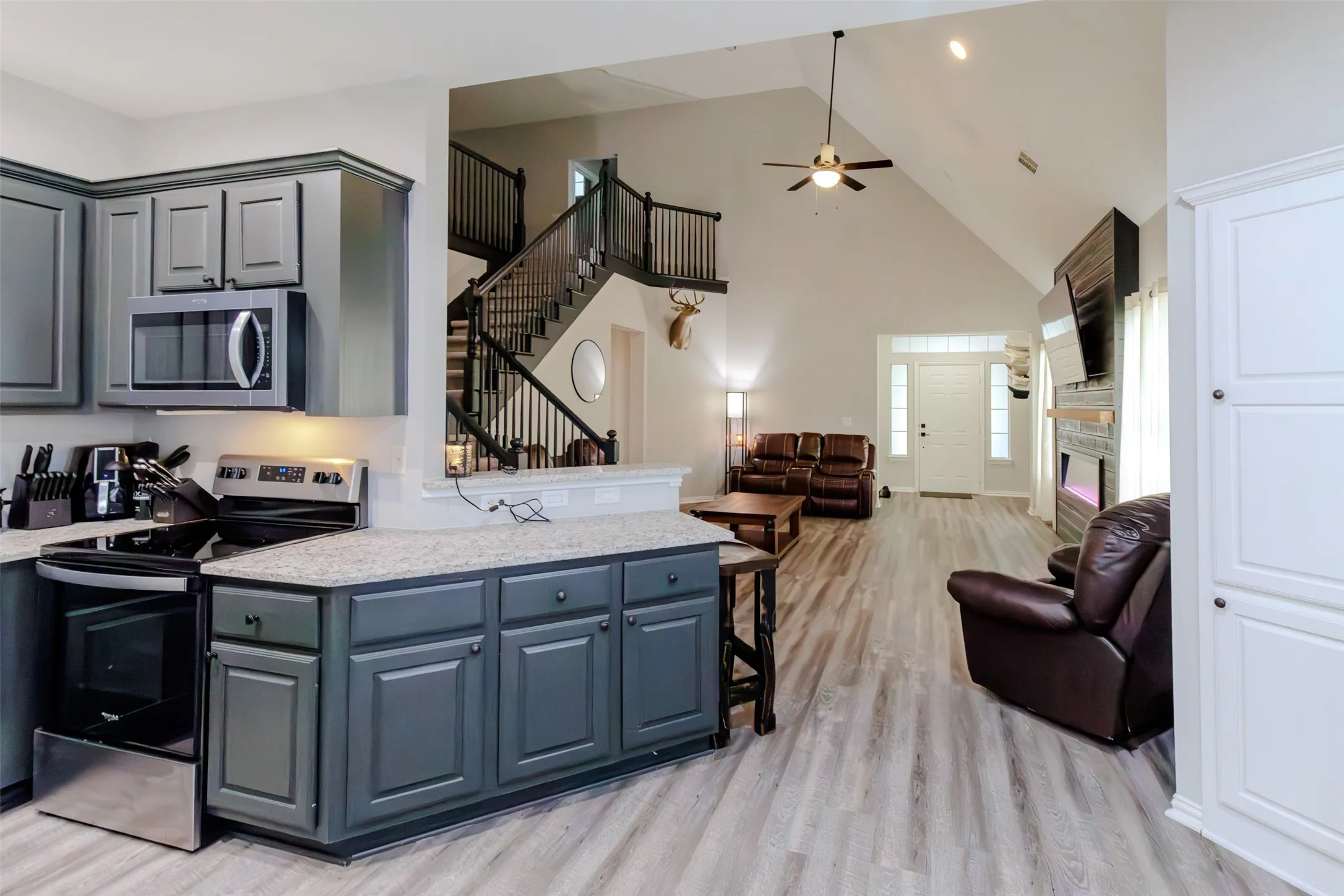 Townhouse For Sale in Wise County , 230 Greathouse Village, Decatur, Texas 76234, 2 Bedroom, 3 Bathroom, 2 Garage spaces, 1,594 Sqft, built in 2006, mls#21333234, Real Estate Agent in Decatur, Homes For Sale in Wise county, Homes For Sale in Decatur, Realtor in Decatur Texas, Real Estate Brokerage Independent Realty Texas, Luminita Cordes Realtor