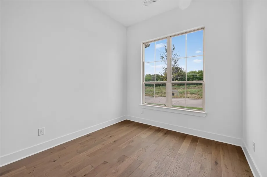 Single Family Residence For Sale in Grayson County , 516 Stallion Lane, Van Alstyne, Texas 75495, 4 Bedroom, 4 Bathroom, 3 Garage spaces, 2,822 Sqft, built in 2026, mls#21340066, Real Estate Agent in Van Alstyne, Homes For Sale in Grayson county, Homes For Sale in Van Alstyne, Realtor in Van Alstyne Texas, Real Estate Brokerage Independent Realty Texas, Luminita Cordes Realtor