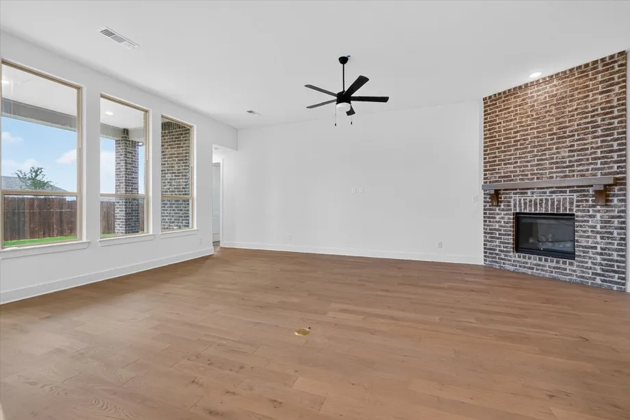 Single Family Residence For Sale in Grayson County , 516 Stallion Lane, Van Alstyne, Texas 75495, 4 Bedroom, 4 Bathroom, 3 Garage spaces, 2,822 Sqft, built in 2026, mls#21340066, Real Estate Agent in Van Alstyne, Homes For Sale in Grayson county, Homes For Sale in Van Alstyne, Realtor in Van Alstyne Texas, Real Estate Brokerage Independent Realty Texas, Luminita Cordes Realtor
