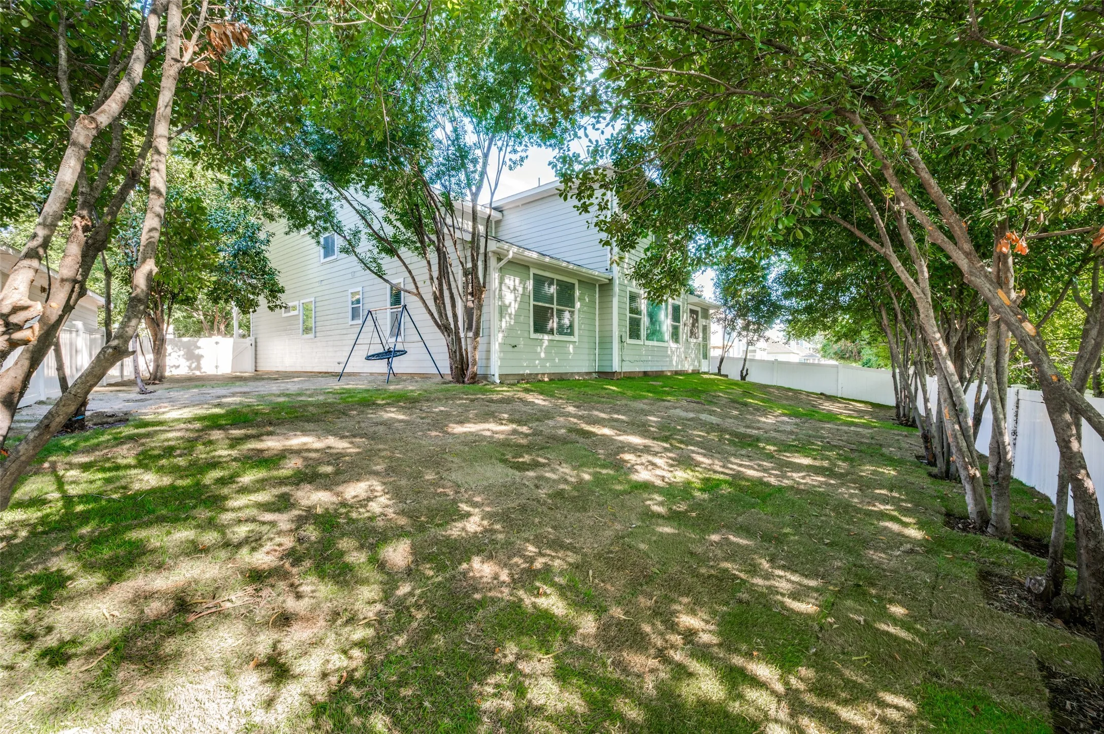 Single Family Residence For Sale in Denton County , 1604 Goodwin Drive, Providence Village, Texas 76227, 5 Bedroom, 3 Bathroom, 2 Garage spaces, 2,795 Sqft, built in 2007, mls#21316139, Real Estate Agent in Providence Village, Homes For Sale in Denton county, Homes For Sale in Providence Village, Realtor in Providence Village Texas, Real Estate Brokerage Independent Realty Texas, Luminita Cordes Realtor