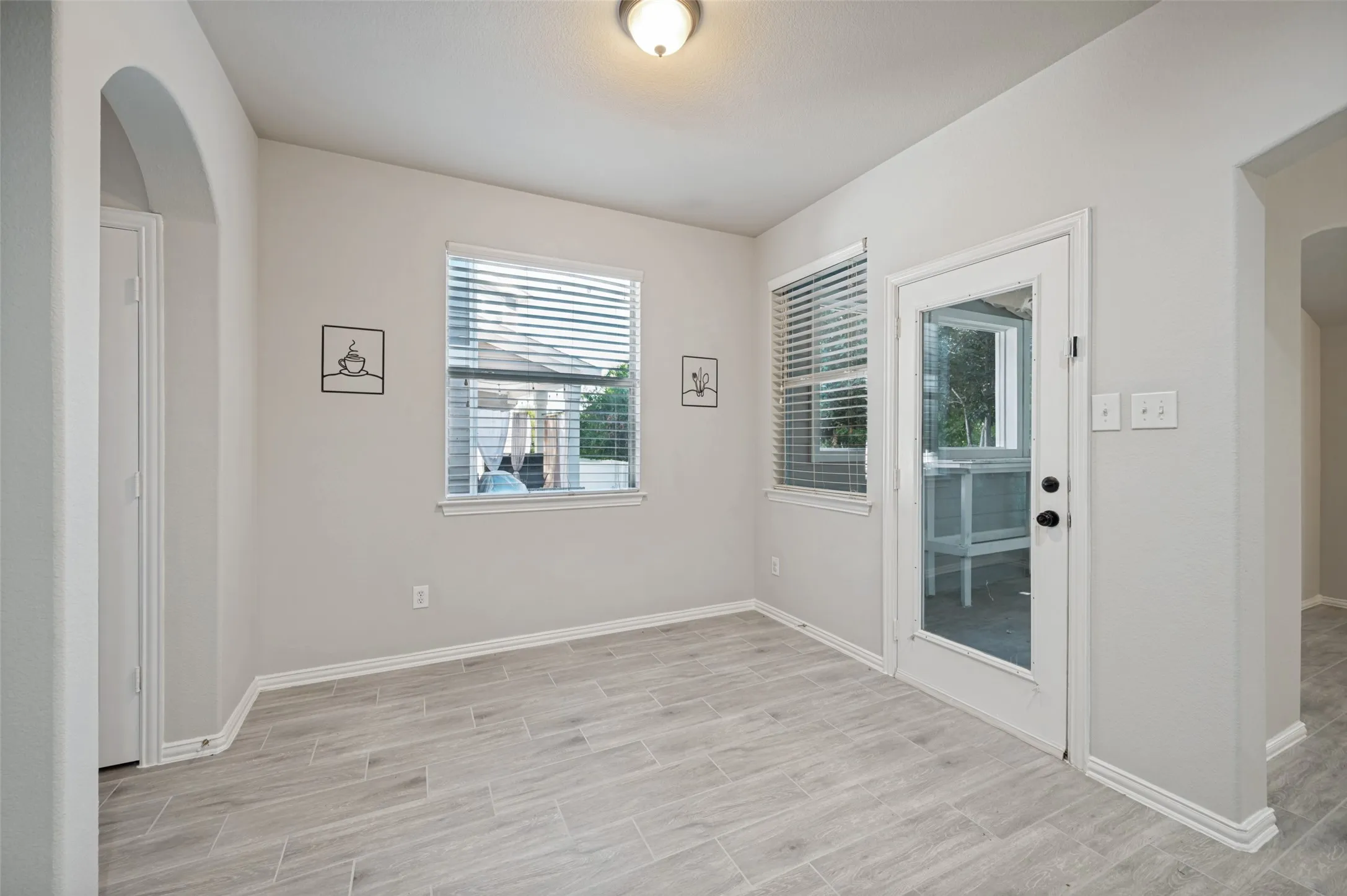 Single Family Residence For Sale in Denton County , 1604 Goodwin Drive, Providence Village, Texas 76227, 5 Bedroom, 3 Bathroom, 2 Garage spaces, 2,795 Sqft, built in 2007, mls#21316139, Real Estate Agent in Providence Village, Homes For Sale in Denton county, Homes For Sale in Providence Village, Realtor in Providence Village Texas, Real Estate Brokerage Independent Realty Texas, Luminita Cordes Realtor