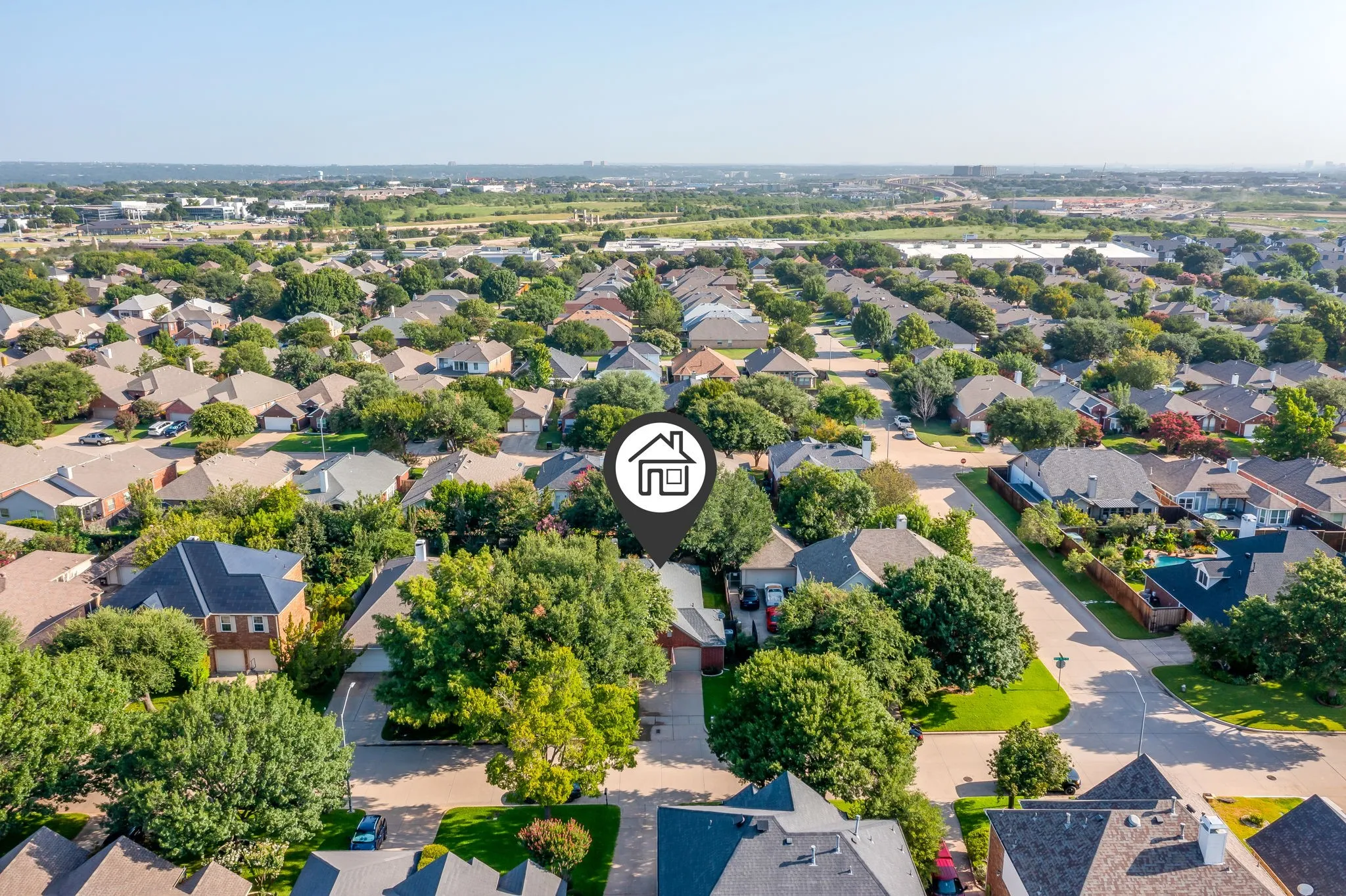 Minutes from the CTP, Downtown and Clearfork