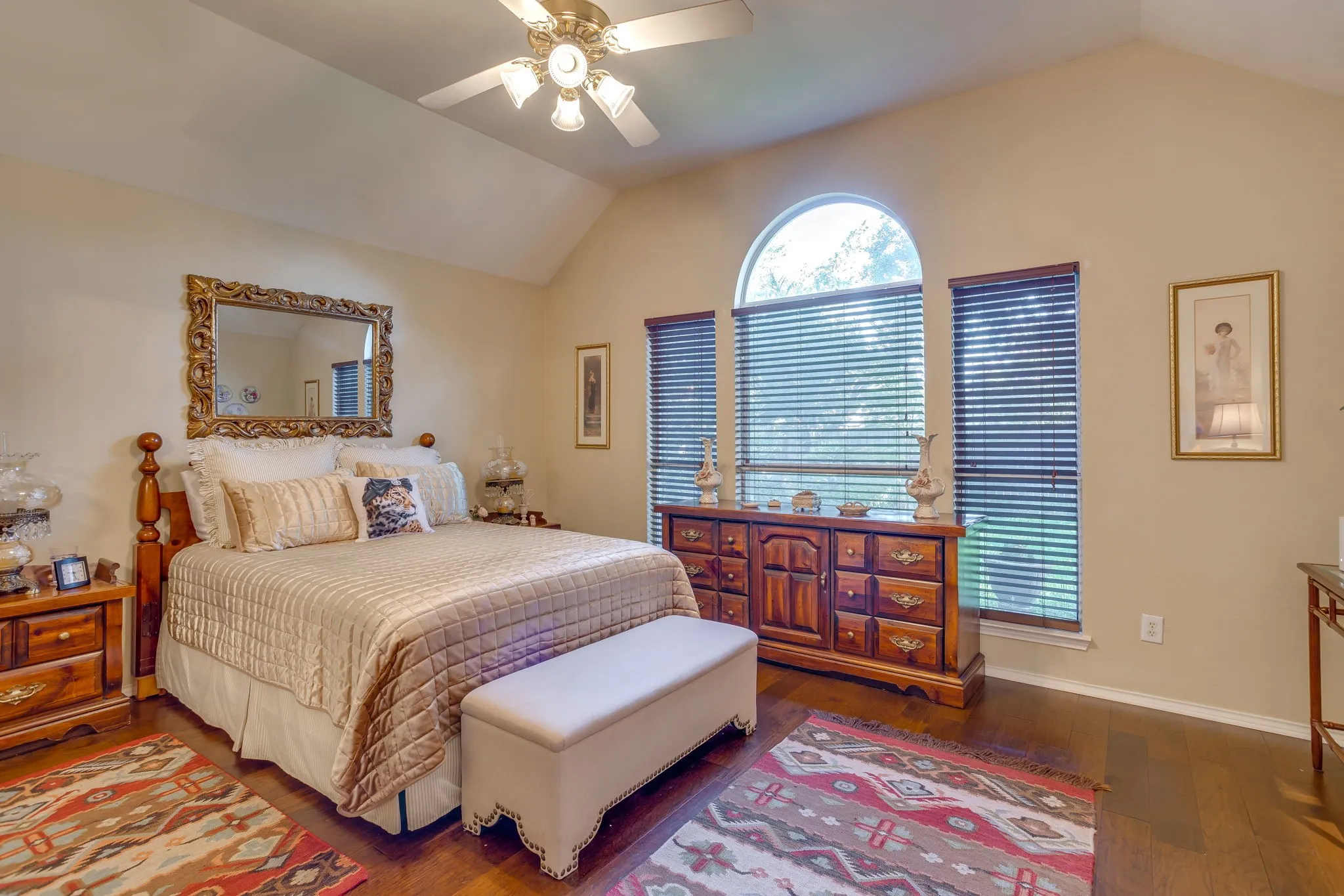 Single Family Residence For Sale in Tarrant County , 6904 Spring Valley Way, Fort Worth, Texas 76132, 3 Bedroom, 2 Bathroom, 2 Garage spaces, 1,787 Sqft, built in 1998, mls#21339358, Real Estate Agent in Fort Worth, Homes For Sale in Tarrant county, Homes For Sale in Fort Worth, Realtor in Fort Worth Texas, Real Estate Brokerage Independent Realty Texas, Luminita Cordes Realtor