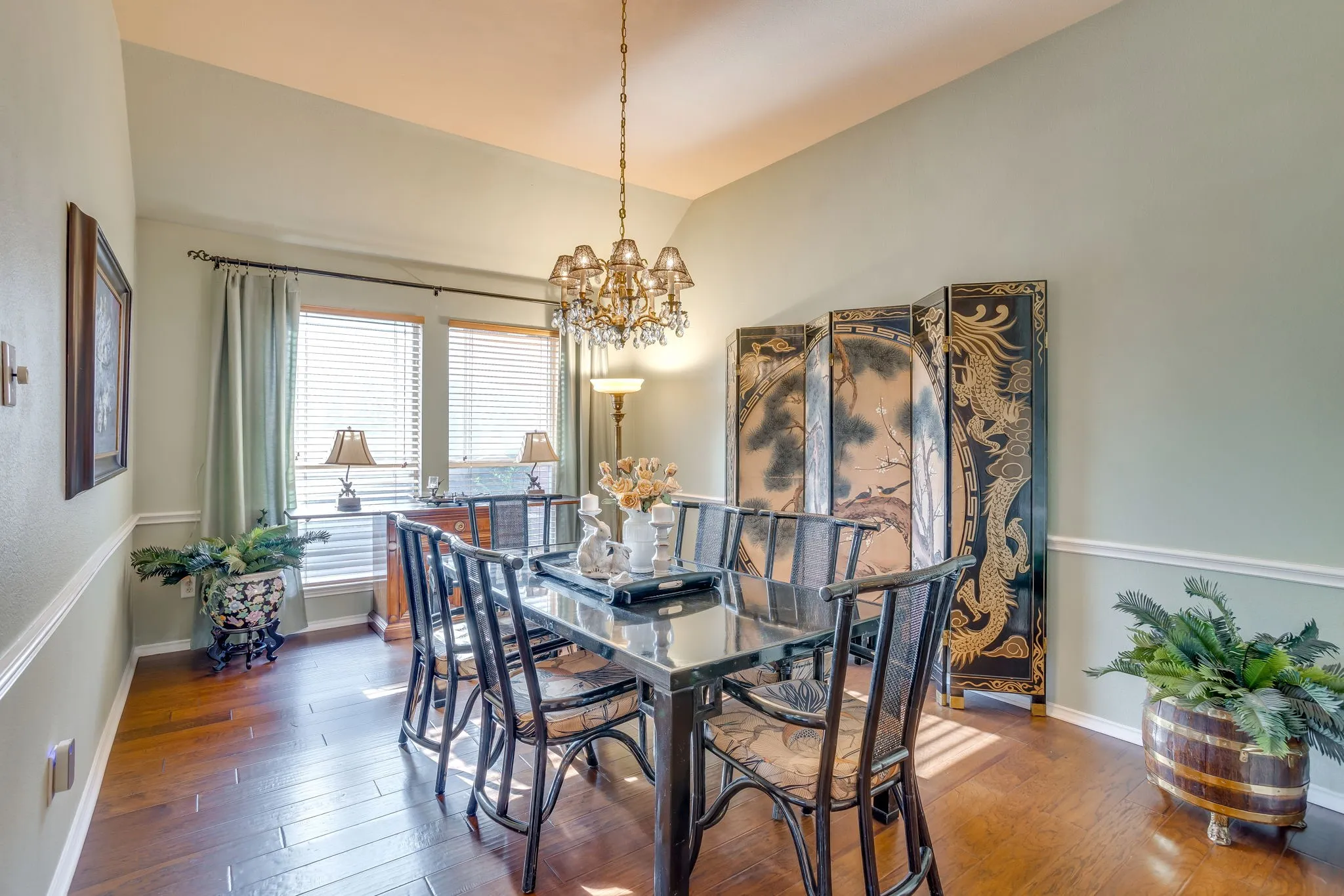Dining Area perfect for family and friend gatherings.