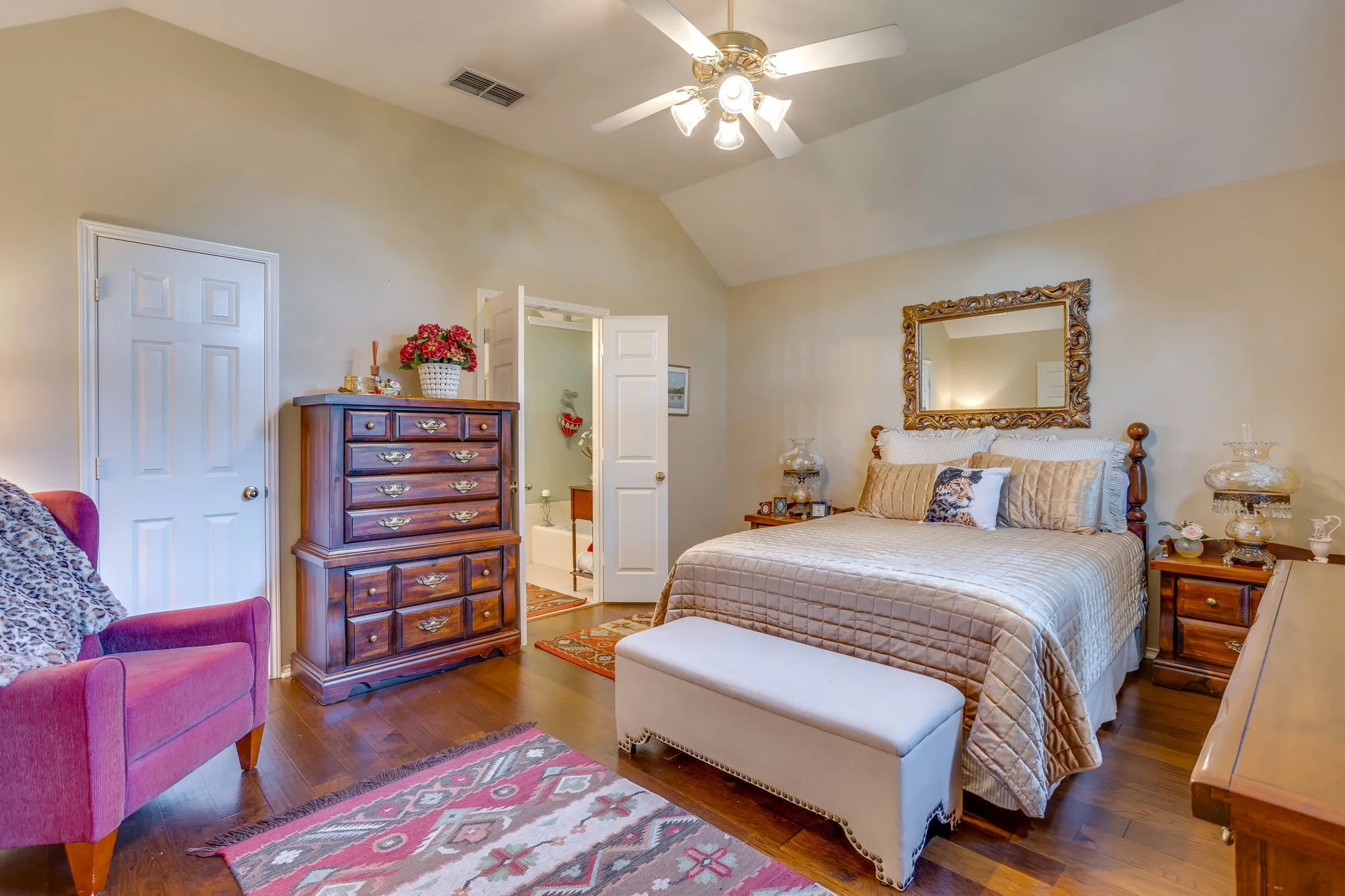 Single Family Residence For Sale in Tarrant County , 6904 Spring Valley Way, Fort Worth, Texas 76132, 3 Bedroom, 2 Bathroom, 2 Garage spaces, 1,787 Sqft, built in 1998, mls#21339358, Real Estate Agent in Fort Worth, Homes For Sale in Tarrant county, Homes For Sale in Fort Worth, Realtor in Fort Worth Texas, Real Estate Brokerage Independent Realty Texas, Luminita Cordes Realtor