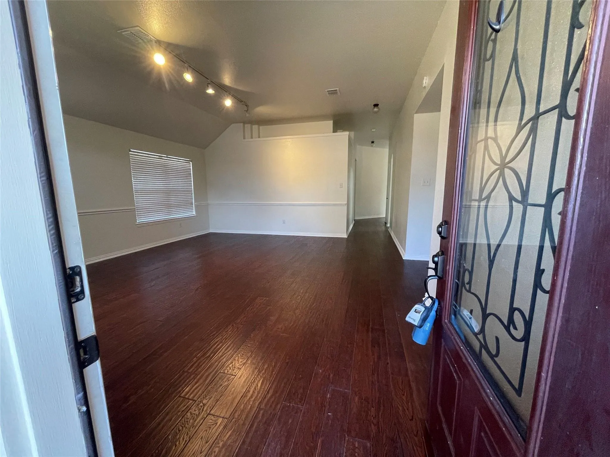 Single Family Residence For Rent in Denton County , 3046 Morning Star Drive, Little Elm, Texas 75068, 4 Bedrooms, 2 Bathrooms, 2 Garage spaces, 2,518 Sqft, built in 2006, Price $2,725, mls#21340447, Real Estate Agent in Little Elm, Homes For Rent in Denton county, Homes For Rent in Little Elm, Realtor in Little Elm Texas, Real Estate Brokerage Independent Realty Texas, Luminita Cordes Realtor