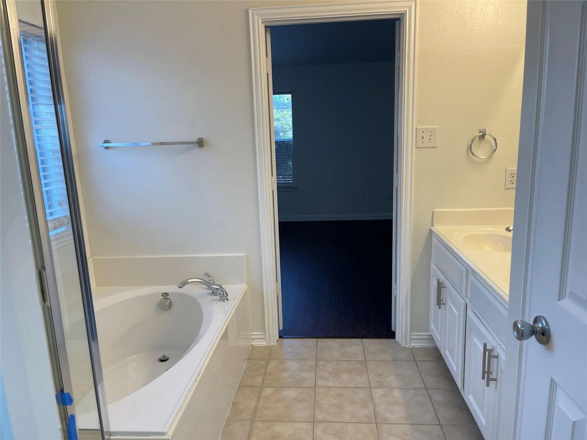 Single Family Residence For Rent in Denton County , 3046 Morning Star Drive, Little Elm, Texas 75068, 4 Bedrooms, 2 Bathrooms, 2 Garage spaces, 2,518 Sqft, built in 2006, Price $2,725, mls#21340447, Real Estate Agent in Little Elm, Homes For Rent in Denton county, Homes For Rent in Little Elm, Realtor in Little Elm Texas, Real Estate Brokerage Independent Realty Texas, Luminita Cordes Realtor