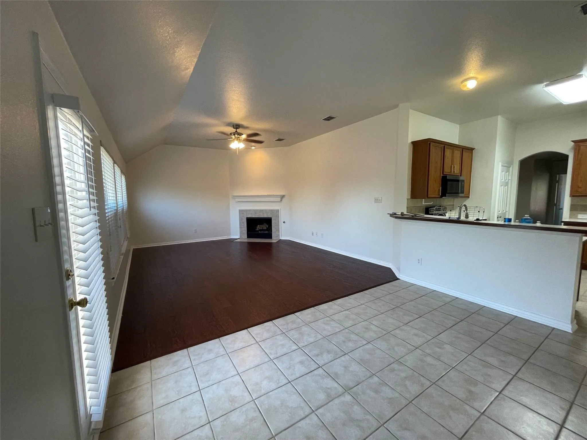 Single Family Residence For Rent in Denton County , 3046 Morning Star Drive, Little Elm, Texas 75068, 4 Bedrooms, 2 Bathrooms, 2 Garage spaces, 2,518 Sqft, built in 2006, Price $2,725, mls#21340447, Real Estate Agent in Little Elm, Homes For Rent in Denton county, Homes For Rent in Little Elm, Realtor in Little Elm Texas, Real Estate Brokerage Independent Realty Texas, Luminita Cordes Realtor