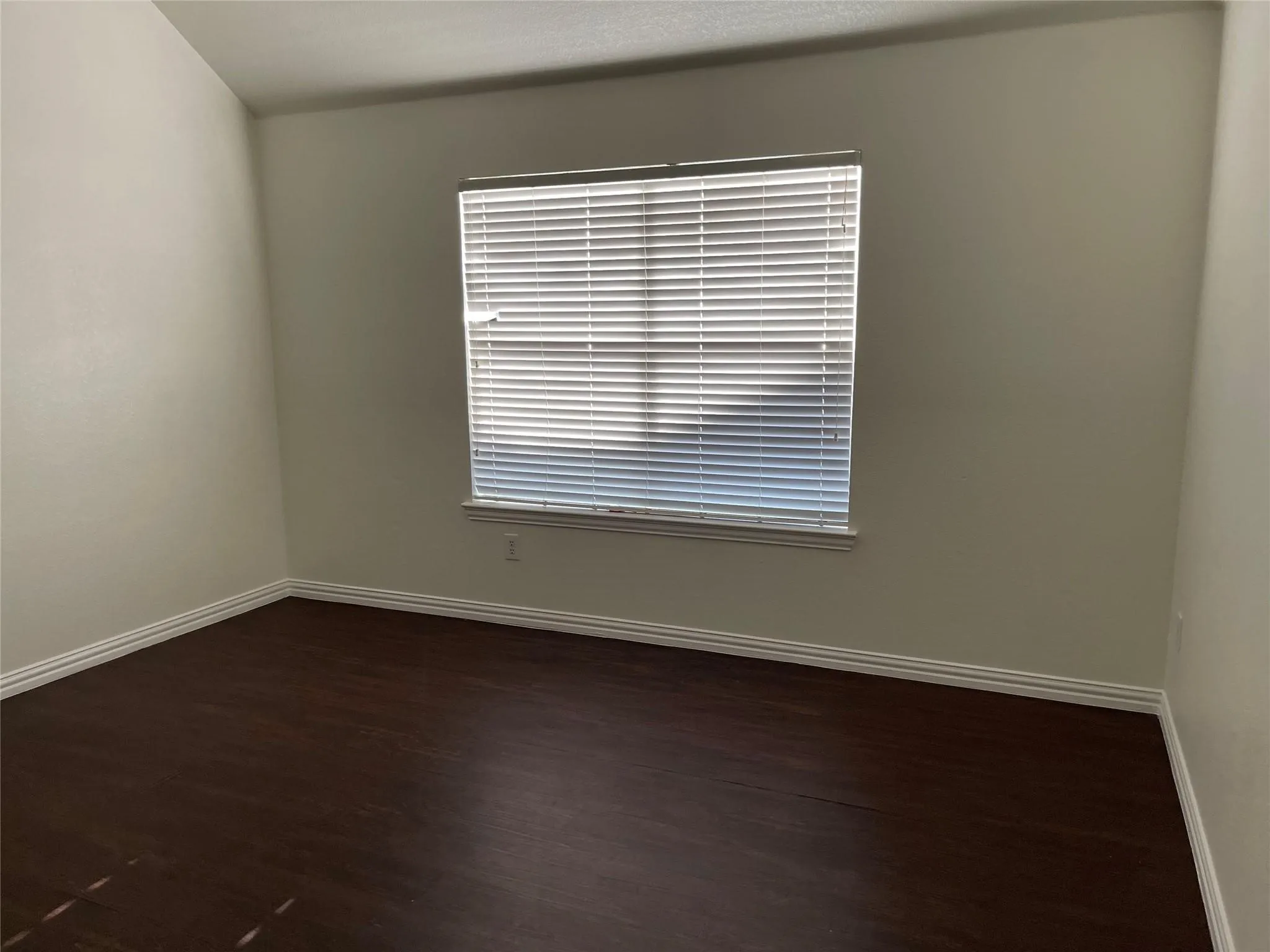 Single Family Residence For Rent in Denton County , 3046 Morning Star Drive, Little Elm, Texas 75068, 4 Bedrooms, 2 Bathrooms, 2 Garage spaces, 2,518 Sqft, built in 2006, Price $2,725, mls#21340447, Real Estate Agent in Little Elm, Homes For Rent in Denton county, Homes For Rent in Little Elm, Realtor in Little Elm Texas, Real Estate Brokerage Independent Realty Texas, Luminita Cordes Realtor