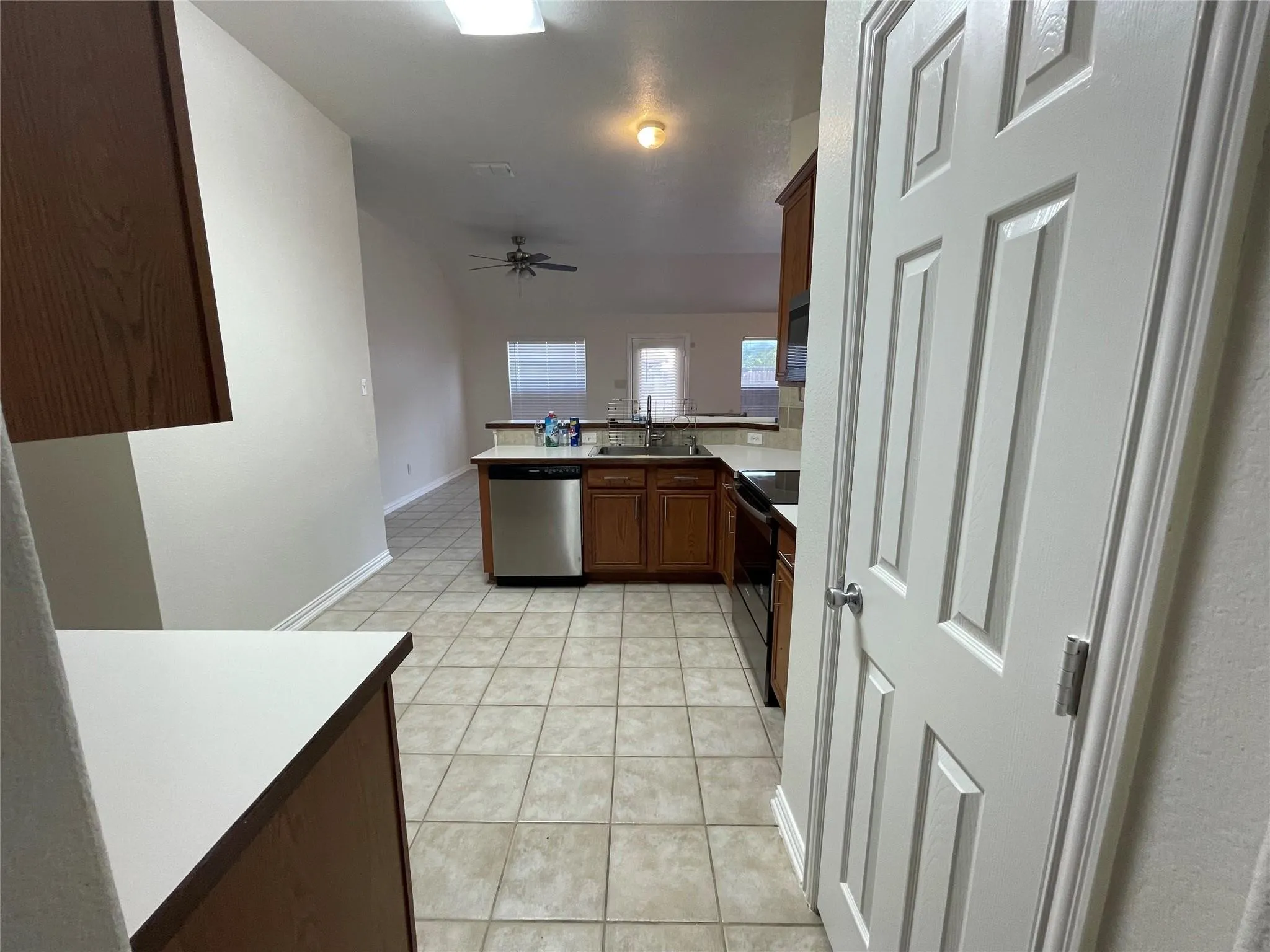 Single Family Residence For Rent in Denton County , 3046 Morning Star Drive, Little Elm, Texas 75068, 4 Bedrooms, 2 Bathrooms, 2 Garage spaces, 2,518 Sqft, built in 2006, Price $2,725, mls#21340447, Real Estate Agent in Little Elm, Homes For Rent in Denton county, Homes For Rent in Little Elm, Realtor in Little Elm Texas, Real Estate Brokerage Independent Realty Texas, Luminita Cordes Realtor