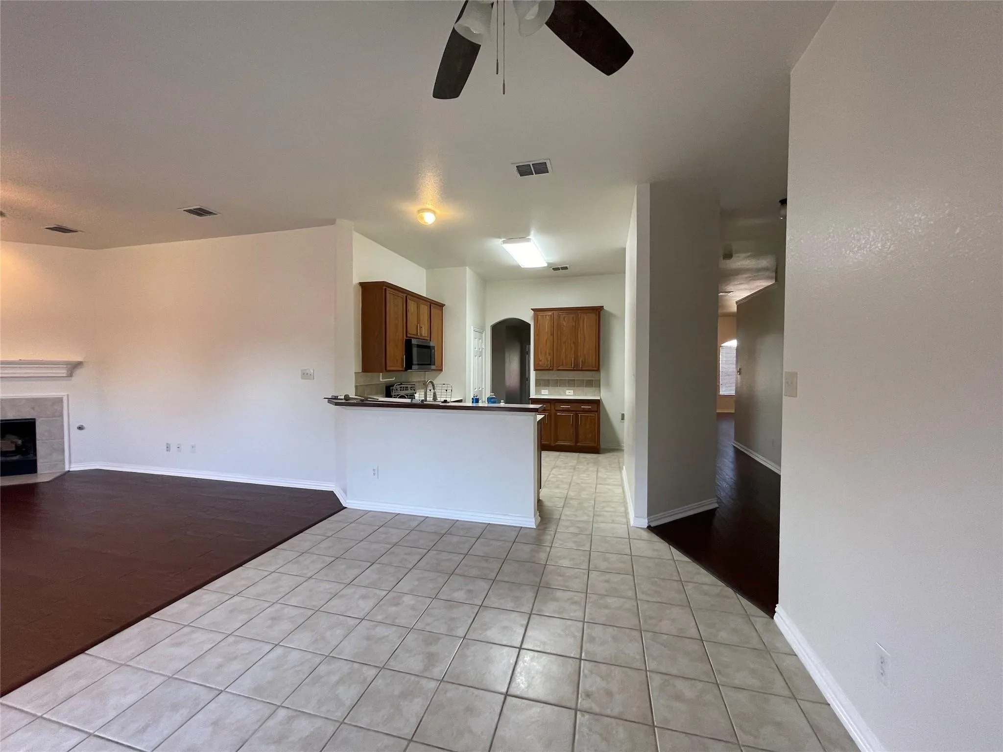 Single Family Residence For Rent in Denton County , 3046 Morning Star Drive, Little Elm, Texas 75068, 4 Bedrooms, 2 Bathrooms, 2 Garage spaces, 2,518 Sqft, built in 2006, Price $2,725, mls#21340447, Real Estate Agent in Little Elm, Homes For Rent in Denton county, Homes For Rent in Little Elm, Realtor in Little Elm Texas, Real Estate Brokerage Independent Realty Texas, Luminita Cordes Realtor