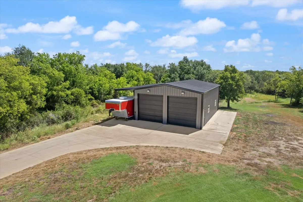 Single Family Residence For Sale in Parker County , 1028 Gatlin Circle, Springtown, Texas 76082, 3 Bedroom, 3 Bathroom, 4 Garage spaces, 2,365 Sqft, built in 2023, mls#21340443, Real Estate Agent in Springtown, Homes For Sale in Parker county, Homes For Sale in Springtown, Realtor in Springtown Texas, Real Estate Brokerage Independent Realty Texas, Luminita Cordes Realtor