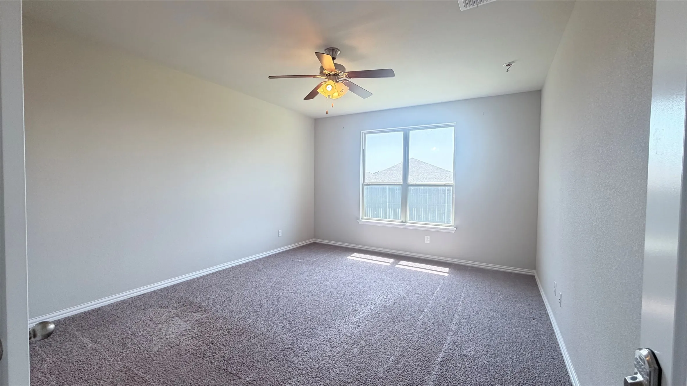 Single Family Residence For Sale in Denton County , 2808 Bird Creek Court, Little Elm, Texas 75068, 4 Bedroom, 3 Bathroom, 2 Garage spaces, 2,691 Sqft, built in 2017, mls#21339041, Real Estate Agent in Little Elm, Homes For Sale in Denton county, Homes For Sale in Little Elm, Realtor in Little Elm Texas, Real Estate Brokerage Independent Realty Texas, Luminita Cordes Realtor