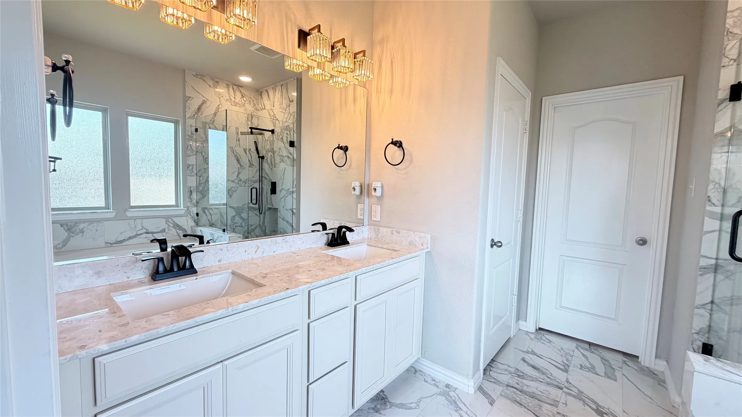 Single Family Residence For Sale in Denton County , 2808 Bird Creek Court, Little Elm, Texas 75068, 4 Bedroom, 3 Bathroom, 2 Garage spaces, 2,691 Sqft, built in 2017, mls#21339041, Real Estate Agent in Little Elm, Homes For Sale in Denton county, Homes For Sale in Little Elm, Realtor in Little Elm Texas, Real Estate Brokerage Independent Realty Texas, Luminita Cordes Realtor