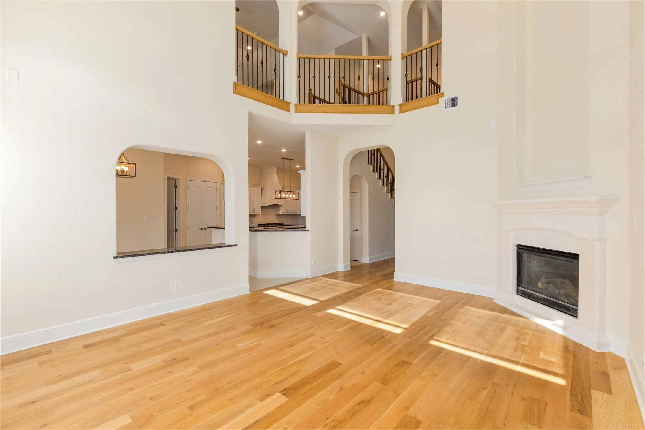 Single Family Residence For Rent in Denton County , 4112 Barona Drive, Carrollton, Texas 75010, 4 Bedroom, 4 Bathroom, 2 Garage spaces, 4,012 Sqft, built in 2009, mls#21340249, Real Estate Agent in Carrollton, Homes For Rent in Denton county, Homes For Rent in Carrollton, Realtor in Carrollton Texas, Real Estate Brokerage Independent Realty Texas, Luminita Cordes Realtor