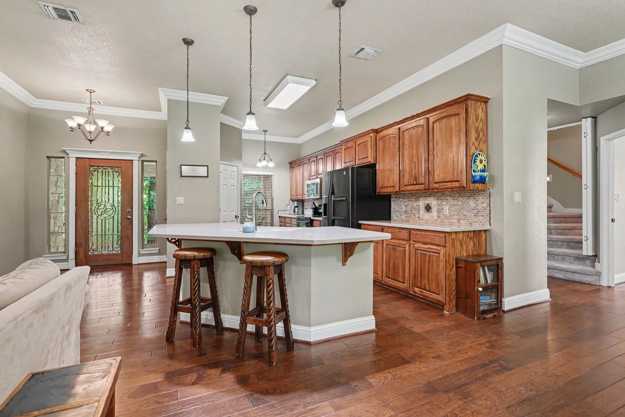 Single Family Residence For Sale in Tarrant County , 126 Willow Creek Circle, Mansfield, Texas 76063, 4 Bedroom, 3 Bathroom, 2 Garage spaces, 2,613 Sqft, built in 2004, mls#21339536, Real Estate Agent in Mansfield, Homes For Sale in Tarrant county, Homes For Sale in Mansfield, Realtor in Mansfield Texas, Real Estate Brokerage Independent Realty Texas, Luminita Cordes Realtor
