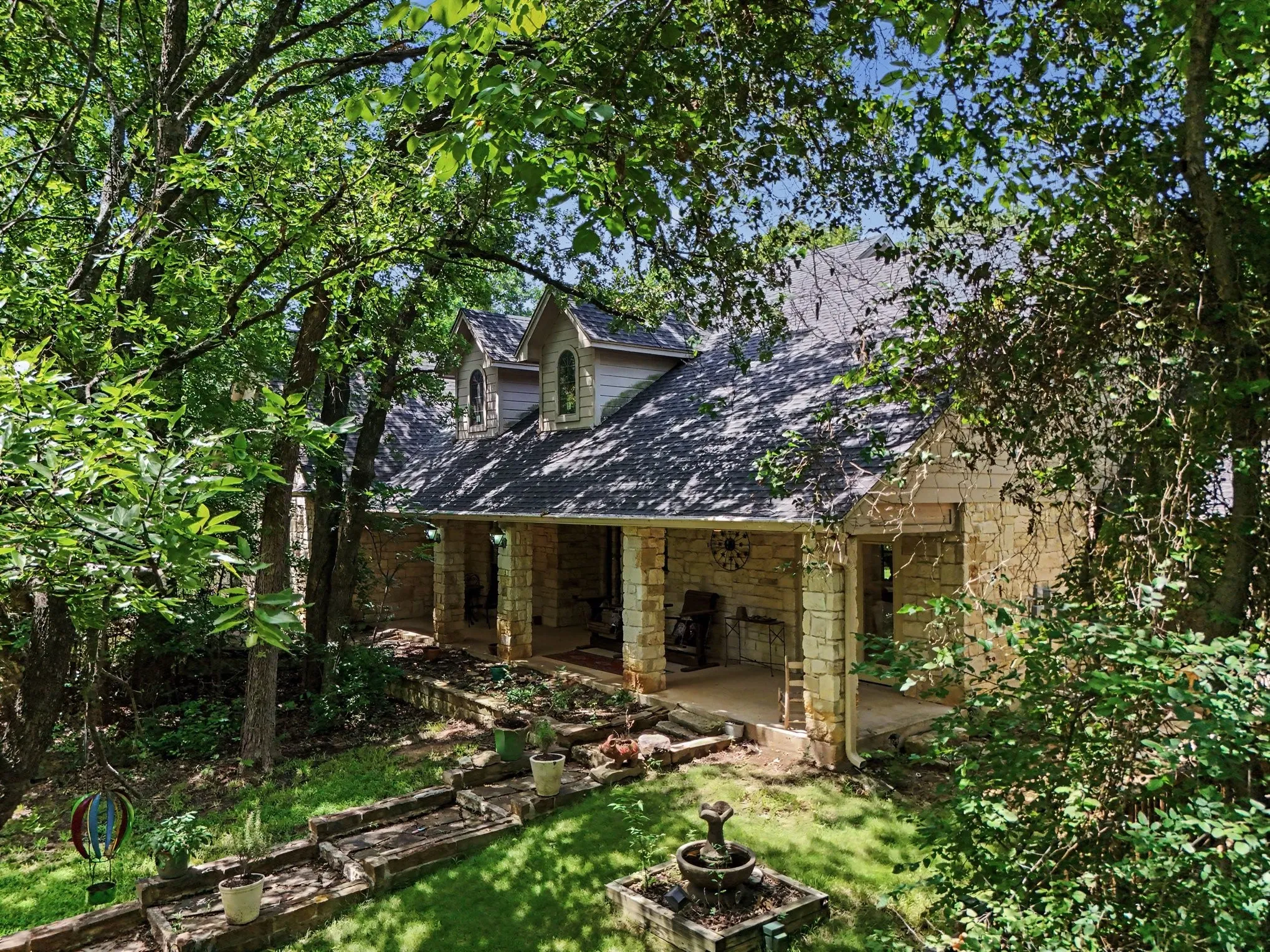 Single Family Residence For Sale in Tarrant County , 126 Willow Creek Circle, Mansfield, Texas 76063, 4 Bedroom, 3 Bathroom, 2 Garage spaces, 2,613 Sqft, built in 2004, mls#21339536, Real Estate Agent in Mansfield, Homes For Sale in Tarrant county, Homes For Sale in Mansfield, Realtor in Mansfield Texas, Real Estate Brokerage Independent Realty Texas, Luminita Cordes Realtor