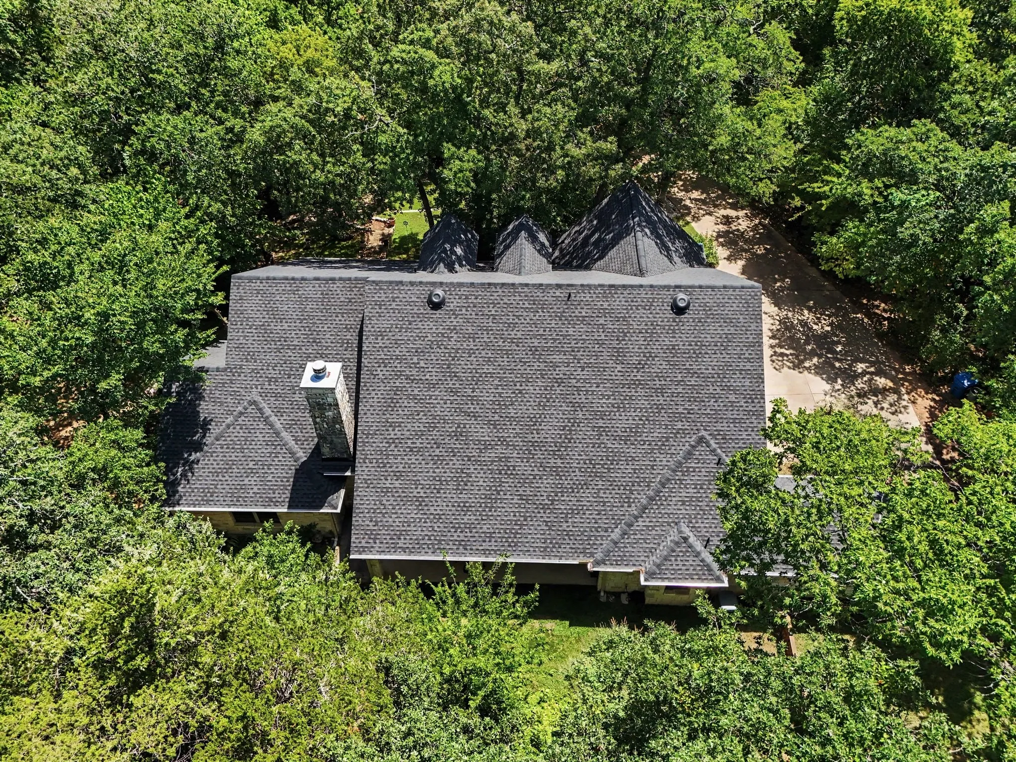 Single Family Residence For Sale in Tarrant County , 126 Willow Creek Circle, Mansfield, Texas 76063, 4 Bedroom, 3 Bathroom, 2 Garage spaces, 2,613 Sqft, built in 2004, mls#21339536, Real Estate Agent in Mansfield, Homes For Sale in Tarrant county, Homes For Sale in Mansfield, Realtor in Mansfield Texas, Real Estate Brokerage Independent Realty Texas, Luminita Cordes Realtor