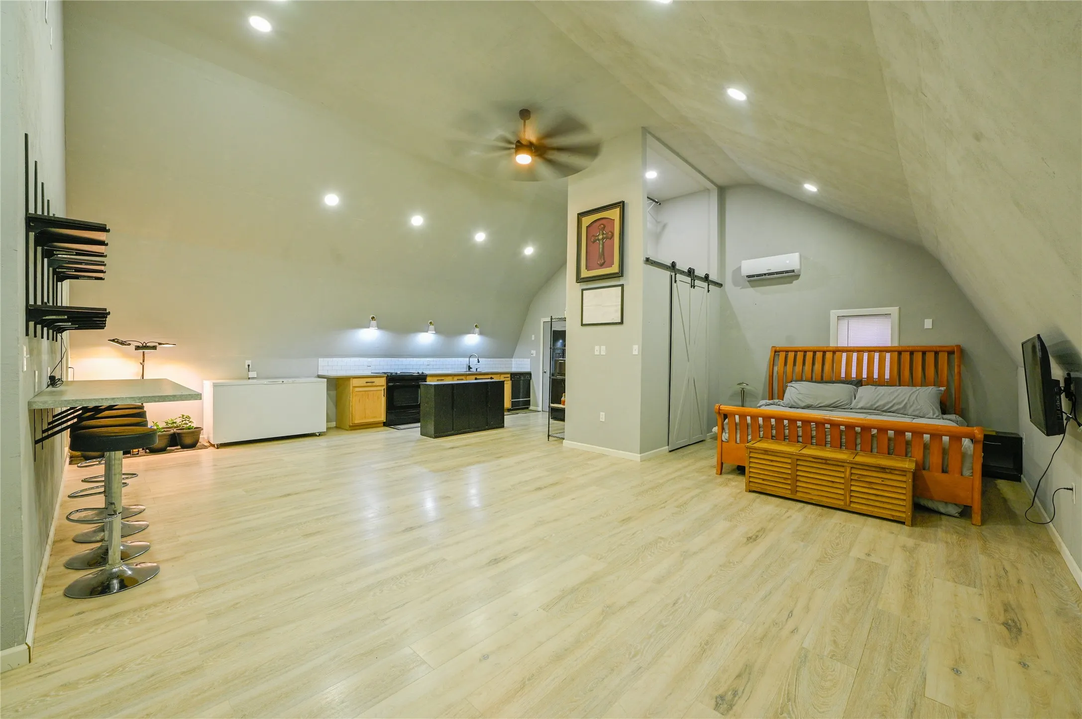 Farm For Sale in Bosque County , 2275 County Road 4185, Meridian, Texas 76665, 1 Bedroom, 1 Bathroom, Garage spaces, 1,200 Sqft, built in 2020, Price $295,000, mls#21340463, Real Estate Agent in Meridian, Homes For Sale in Bosque county, Homes For Sale in Meridian, Realtor in Meridian Texas, Real Estate Brokerage Independent Realty Texas, Luminita Cordes Realtor