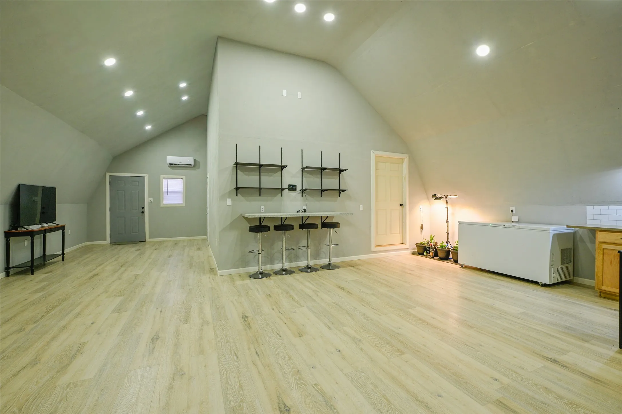 Farm For Sale in Bosque County , 2275 County Road 4185, Meridian, Texas 76665, 1 Bedroom, 1 Bathroom, Garage spaces, 1,200 Sqft, built in 2020, Price $295,000, mls#21340463, Real Estate Agent in Meridian, Homes For Sale in Bosque county, Homes For Sale in Meridian, Realtor in Meridian Texas, Real Estate Brokerage Independent Realty Texas, Luminita Cordes Realtor