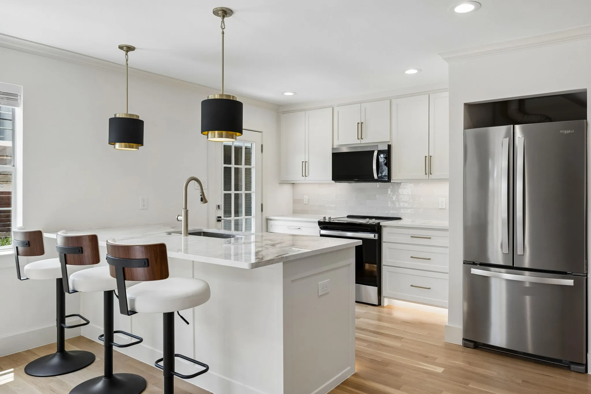 Condominium For Sale in Dallas County , 4729 Bradford Drive 4729A, Dallas, Texas 75219, 2 Bedroom, 2 Bathroom, Garage spaces, 1,010 Sqft, built in 1955, mls#21340200, Real Estate Agent in Dallas, Homes For Sale in Dallas county, Homes For Sale in Dallas, Realtor in Dallas Texas, Real Estate Brokerage Independent Realty Texas, Luminita Cordes Realtor