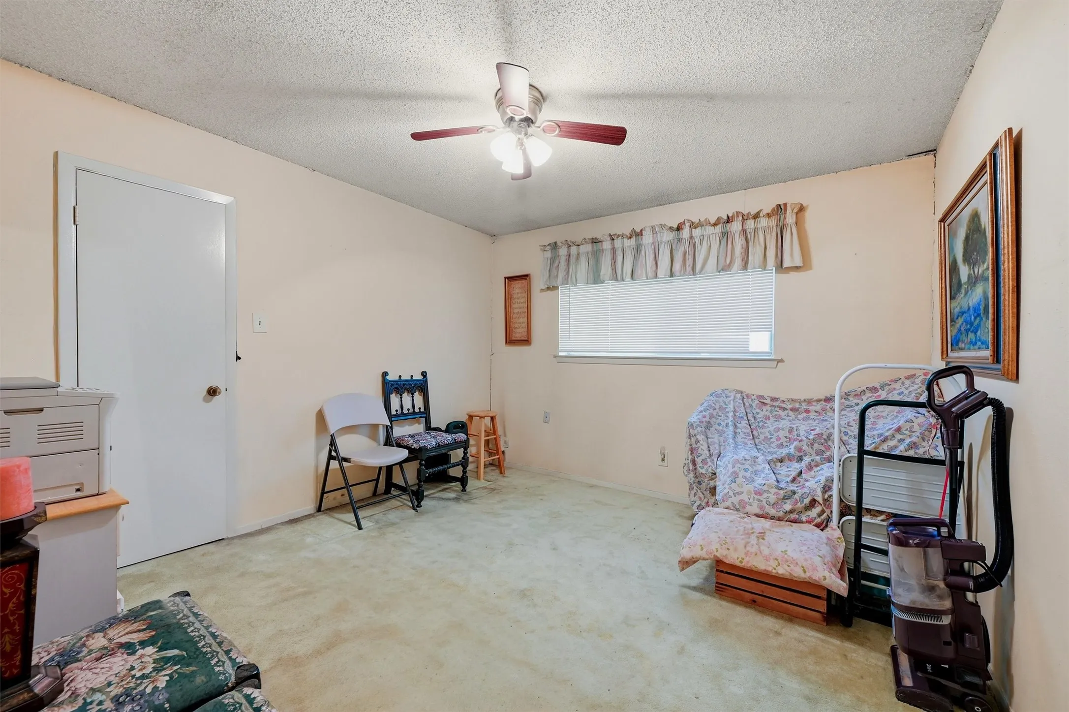 Single Family Residence For Sale in Dallas County , 4115 Greenway Drive, Garland, Texas 75041, 3 Bedrooms, 2 Bathrooms, 2 Garage spaces, 2,030 Sqft, built in 1974, Price $240,000, mls#21340425, Real Estate Agent in Garland, Homes For Sale in Dallas county, Homes For Sale in Garland, Realtor in Garland Texas, Real Estate Brokerage Independent Realty Texas, Luminita Cordes Realtor