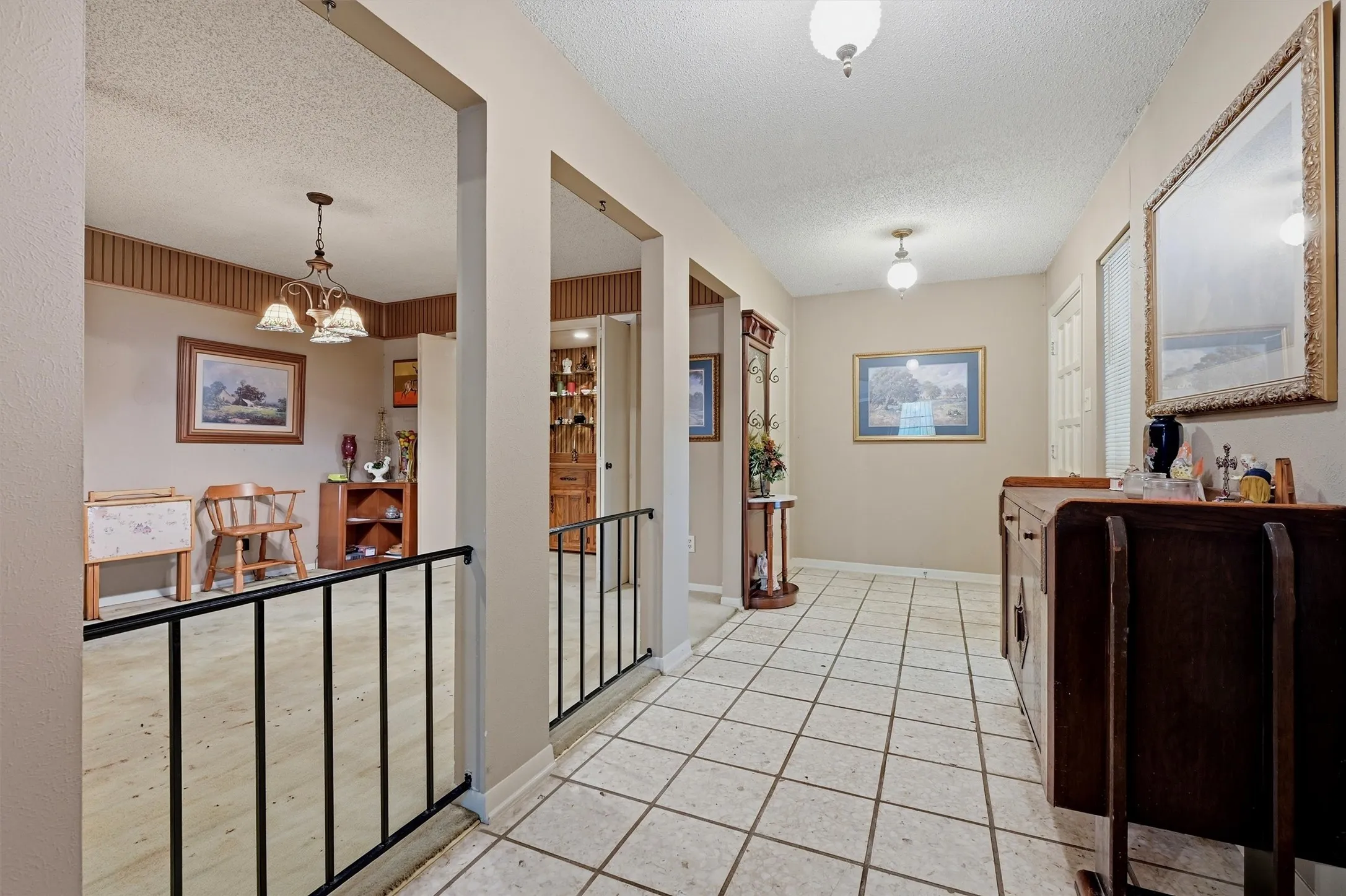 Single Family Residence For Sale in Dallas County , 4115 Greenway Drive, Garland, Texas 75041, 3 Bedrooms, 2 Bathrooms, 2 Garage spaces, 2,030 Sqft, built in 1974, Price $240,000, mls#21340425, Real Estate Agent in Garland, Homes For Sale in Dallas county, Homes For Sale in Garland, Realtor in Garland Texas, Real Estate Brokerage Independent Realty Texas, Luminita Cordes Realtor