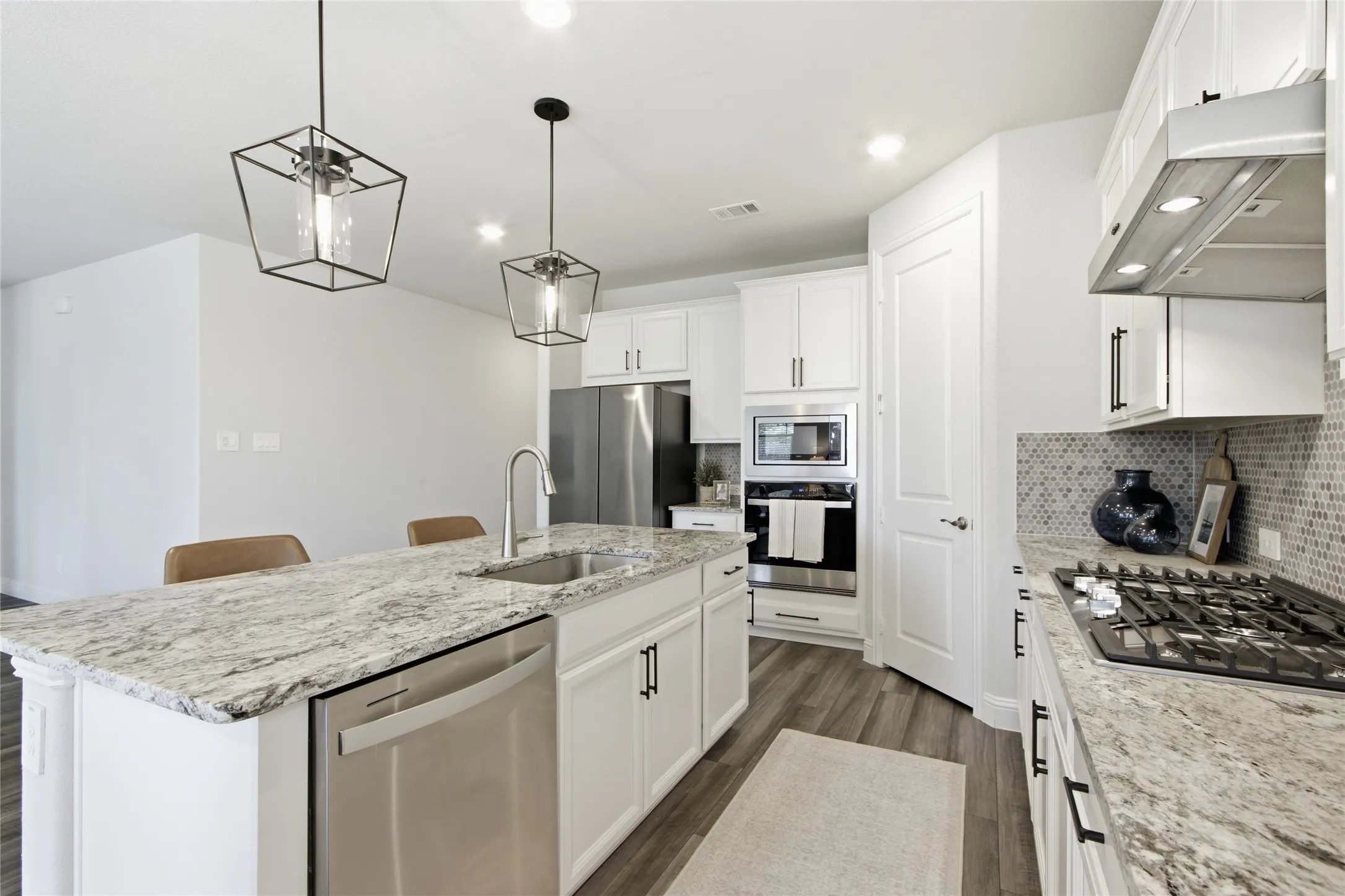 Single Family Residence For Sale in Denton County , 2724 Acadia Drive, Corinth, Texas 76210, 4 Bedroom, 3 Bathroom, 2 Garage spaces, 2,077 Sqft, built in 2023, mls#21340415, Real Estate Agent in Corinth, Homes For Sale in Denton county, Homes For Sale in Corinth, Realtor in Corinth Texas, Real Estate Brokerage Independent Realty Texas, Luminita Cordes Realtor
