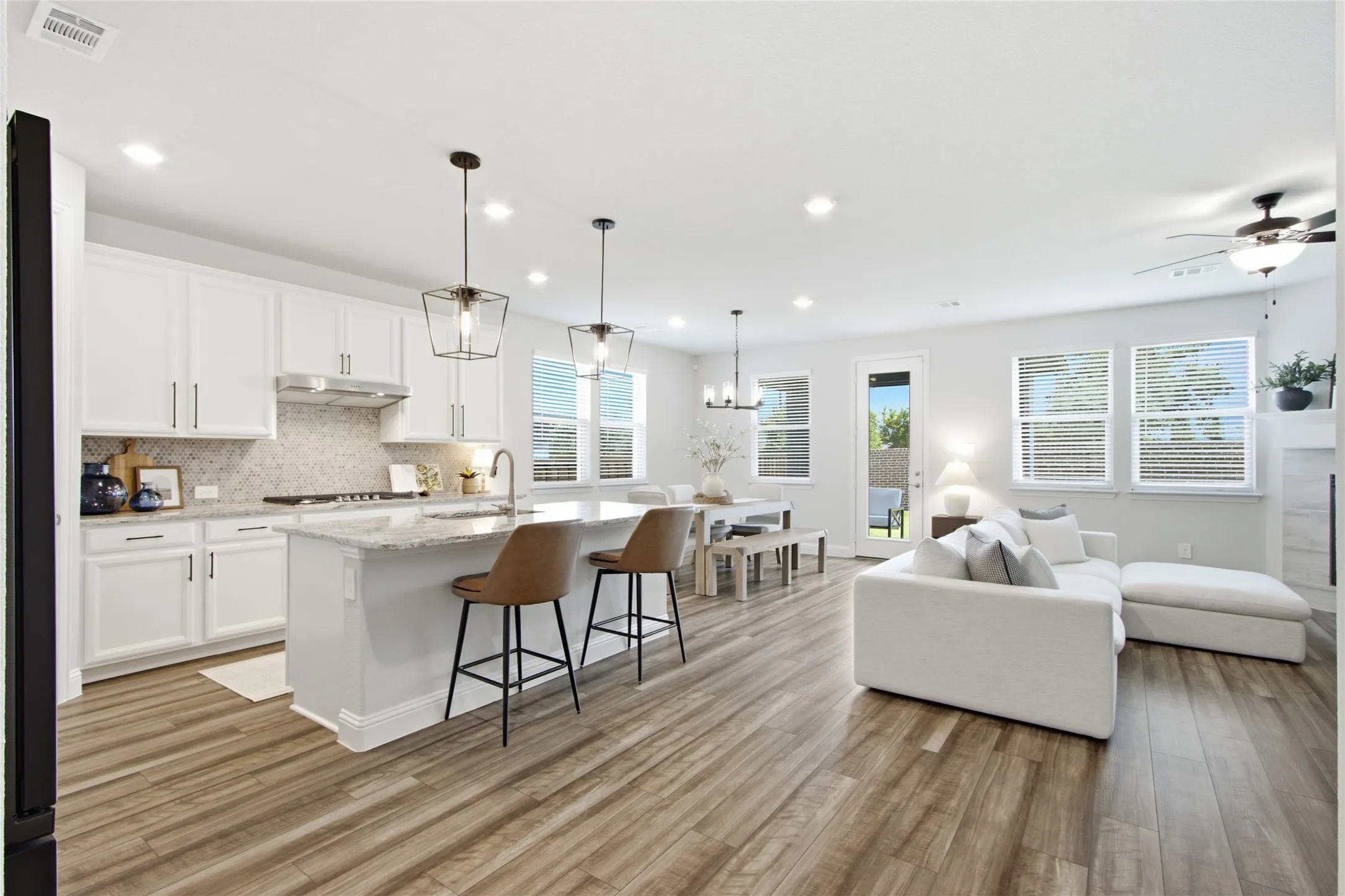 Single Family Residence For Sale in Denton County , 2724 Acadia Drive, Corinth, Texas 76210, 4 Bedroom, 3 Bathroom, 2 Garage spaces, 2,077 Sqft, built in 2023, mls#21340415, Real Estate Agent in Corinth, Homes For Sale in Denton county, Homes For Sale in Corinth, Realtor in Corinth Texas, Real Estate Brokerage Independent Realty Texas, Luminita Cordes Realtor