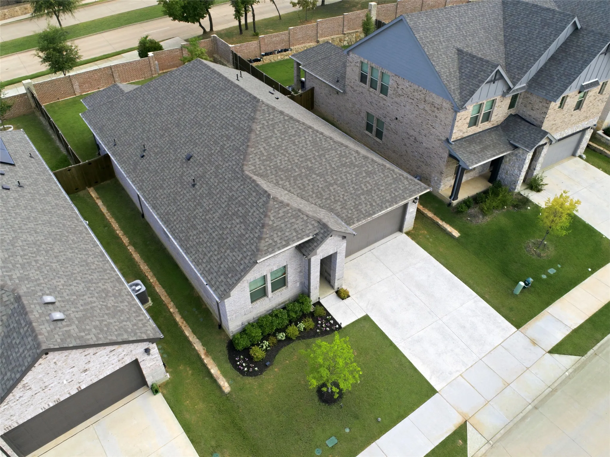 Single Family Residence For Sale in Denton County , 2724 Acadia Drive, Corinth, Texas 76210, 4 Bedroom, 3 Bathroom, 2 Garage spaces, 2,077 Sqft, built in 2023, mls#21340415, Real Estate Agent in Corinth, Homes For Sale in Denton county, Homes For Sale in Corinth, Realtor in Corinth Texas, Real Estate Brokerage Independent Realty Texas, Luminita Cordes Realtor
