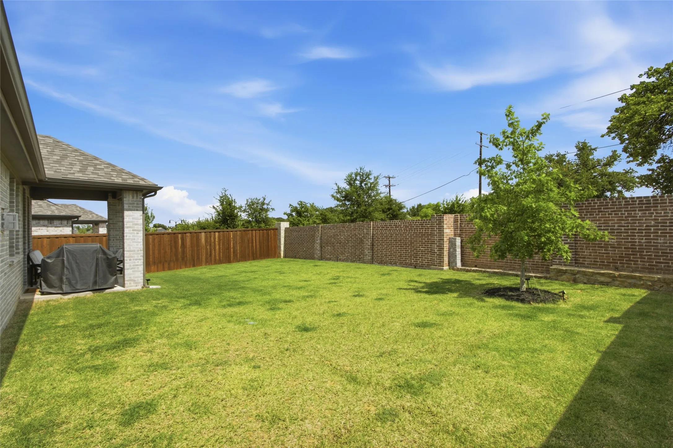 Single Family Residence For Sale in Denton County , 2724 Acadia Drive, Corinth, Texas 76210, 4 Bedroom, 3 Bathroom, 2 Garage spaces, 2,077 Sqft, built in 2023, mls#21340415, Real Estate Agent in Corinth, Homes For Sale in Denton county, Homes For Sale in Corinth, Realtor in Corinth Texas, Real Estate Brokerage Independent Realty Texas, Luminita Cordes Realtor