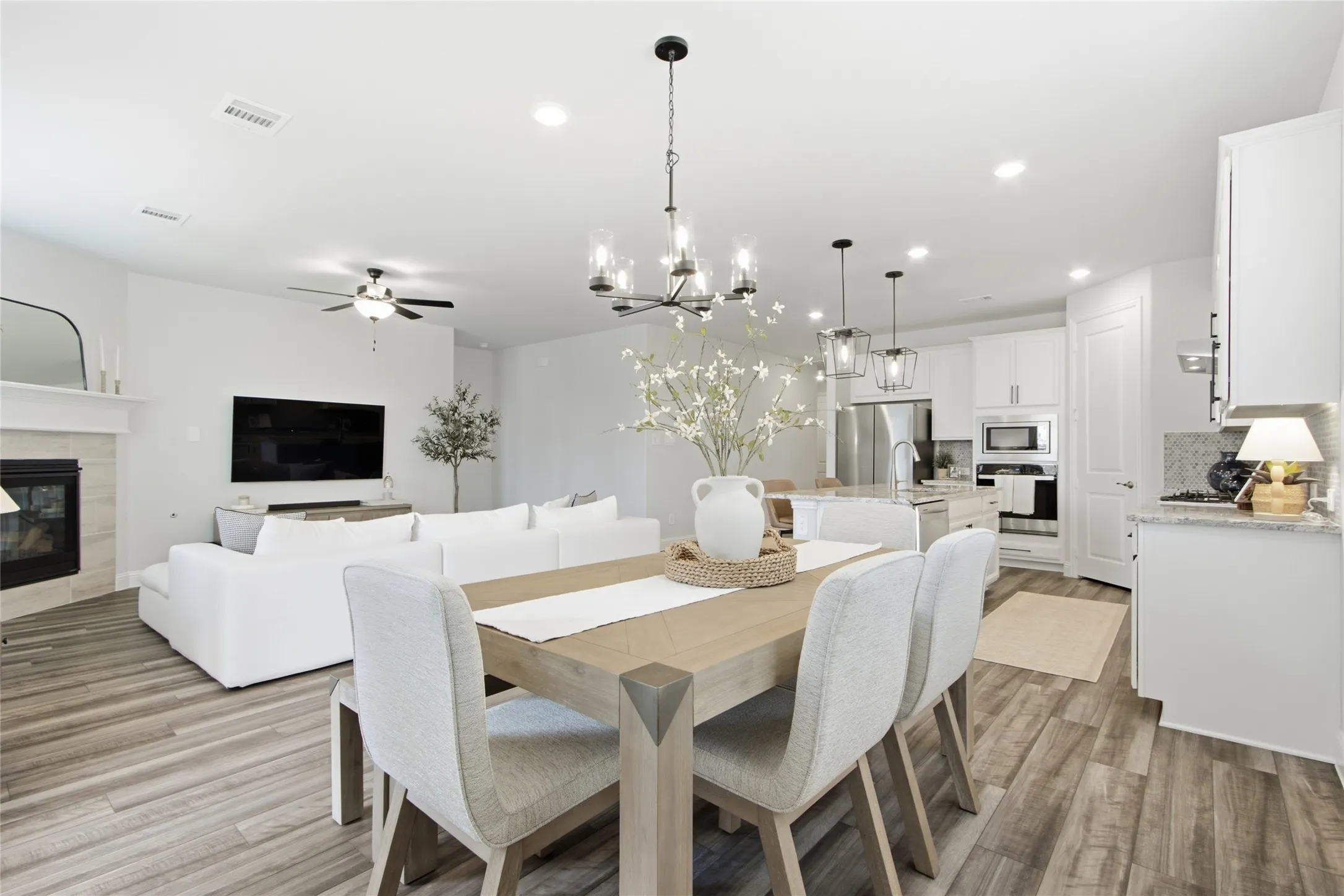 Single Family Residence For Sale in Denton County , 2724 Acadia Drive, Corinth, Texas 76210, 4 Bedroom, 3 Bathroom, 2 Garage spaces, 2,077 Sqft, built in 2023, mls#21340415, Real Estate Agent in Corinth, Homes For Sale in Denton county, Homes For Sale in Corinth, Realtor in Corinth Texas, Real Estate Brokerage Independent Realty Texas, Luminita Cordes Realtor